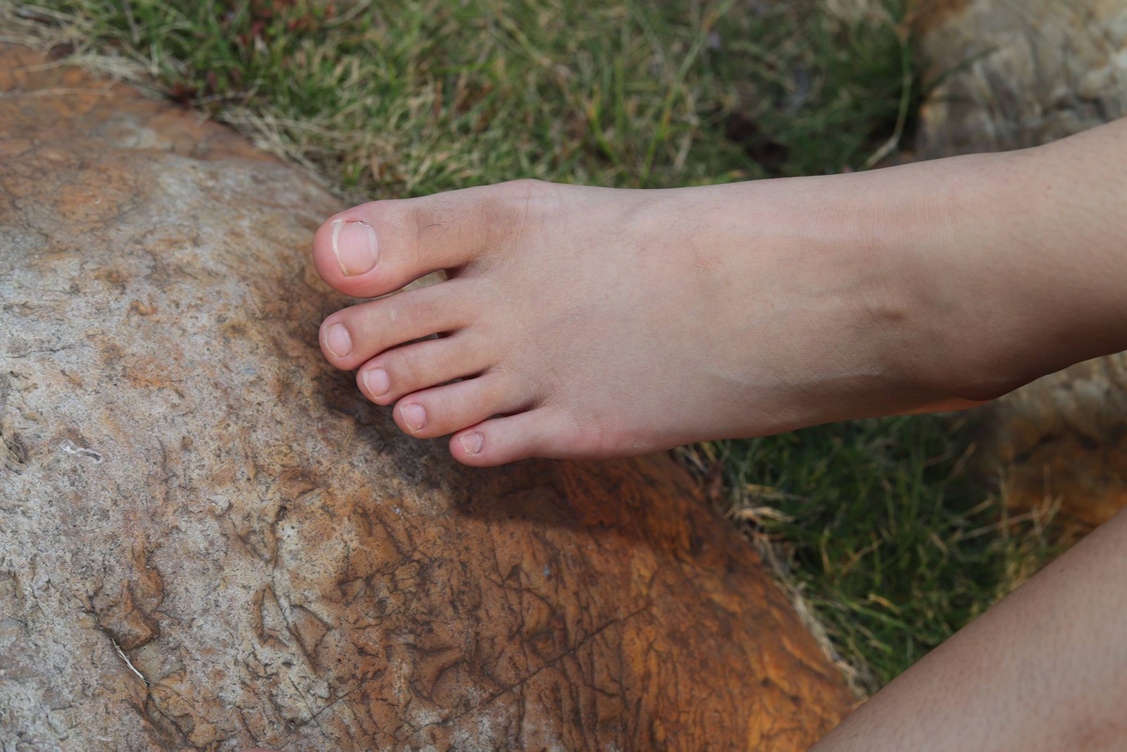 Pary摄影 NO.110 大学生小然户外展示37码嫩脚[98P/754MB]插图4