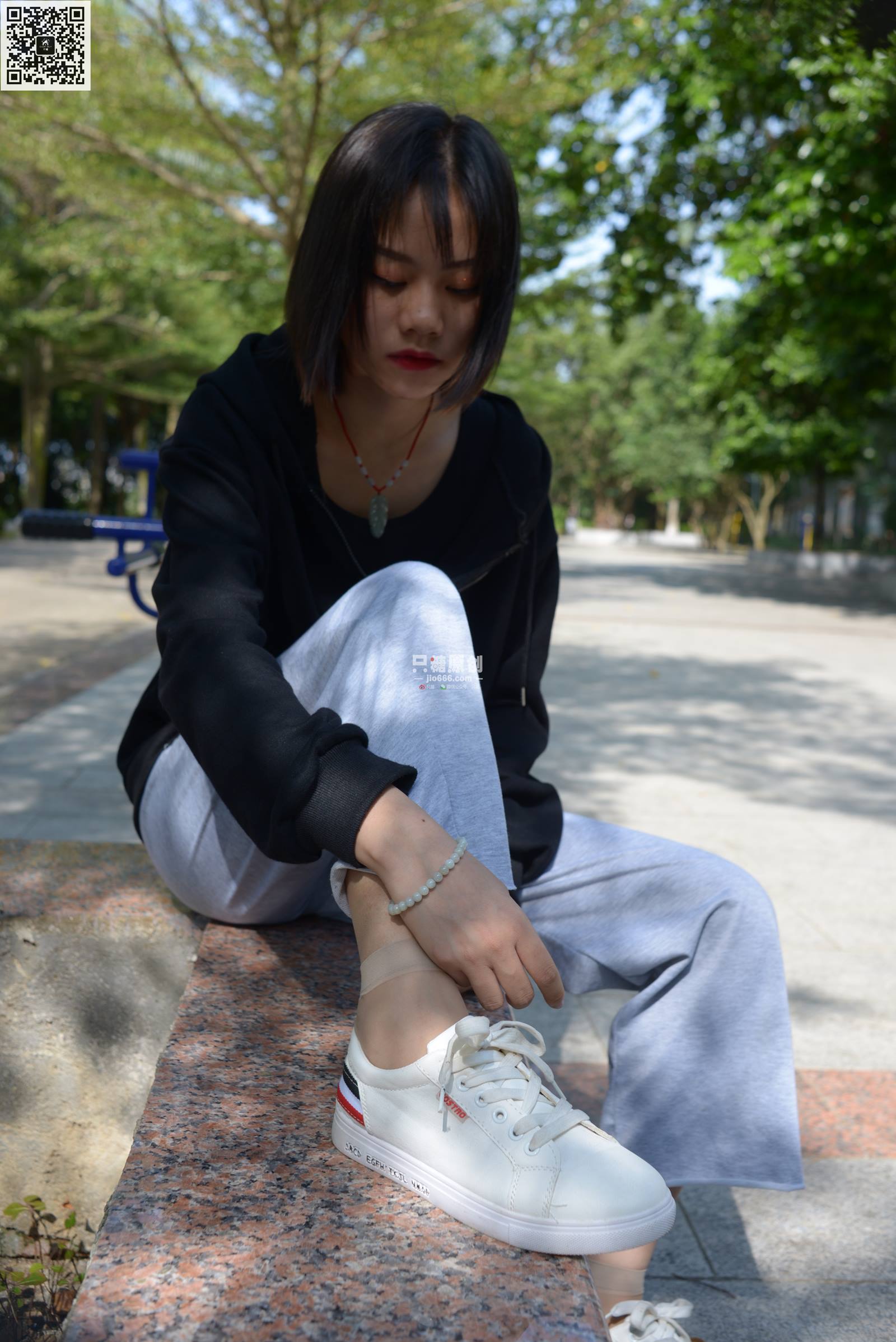 只糖棉袜 NO.533 彤彤 – 一思一念 [146P/1V/979MB]插图1