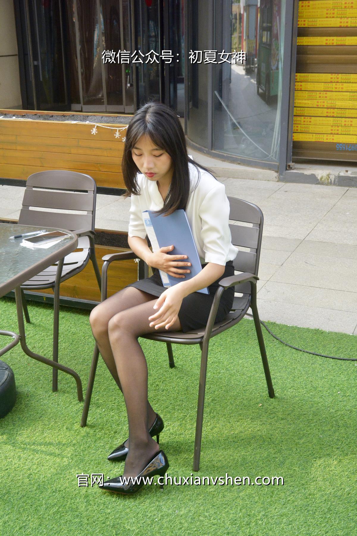 初夏女神 088期 点点~【黑白正装】黑白正装解锁黑丝的穿搭风 [140P/1V/5.48G]插图6