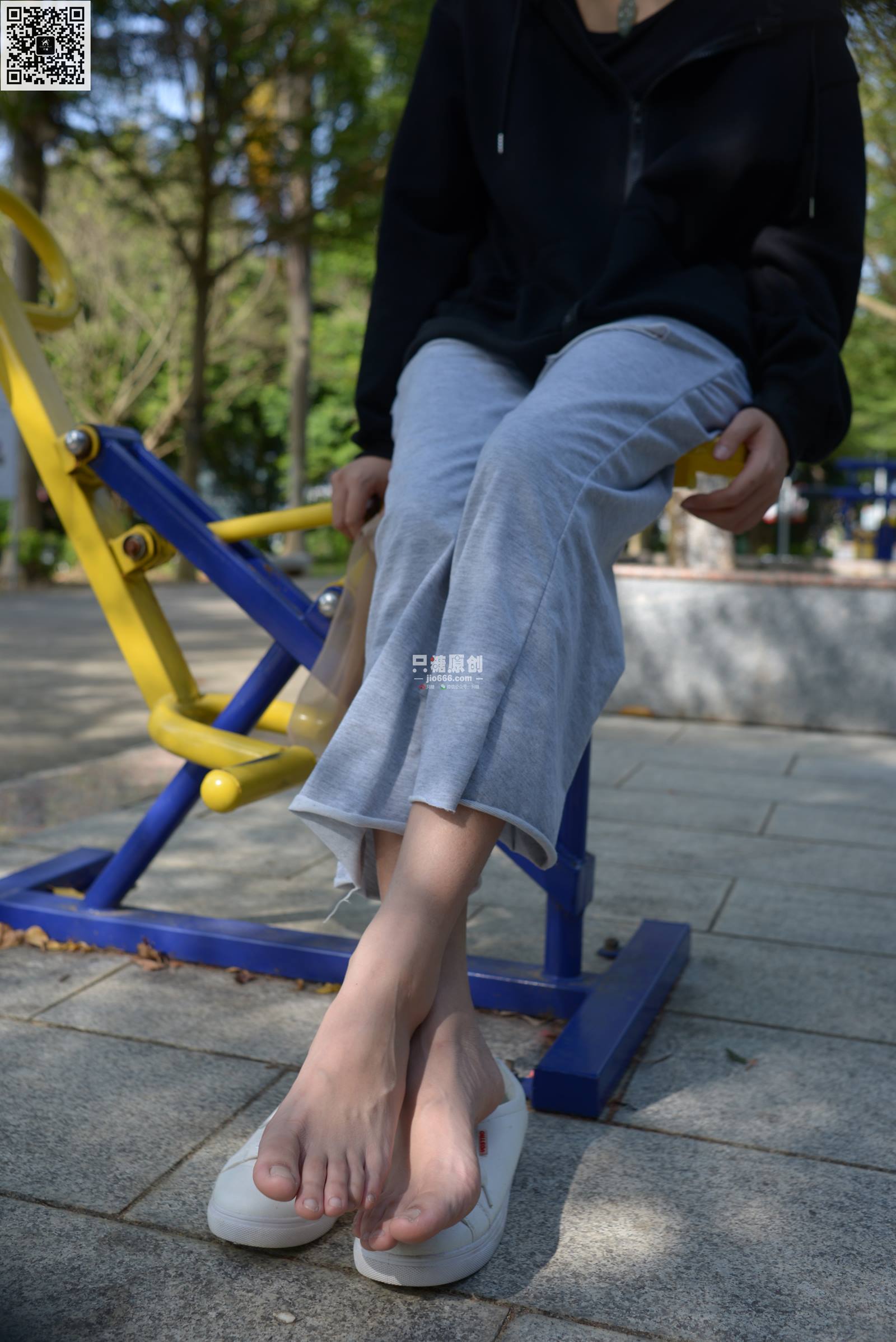 只糖棉袜 NO.533 彤彤 – 一思一念 [146P/1V/979MB]插图4