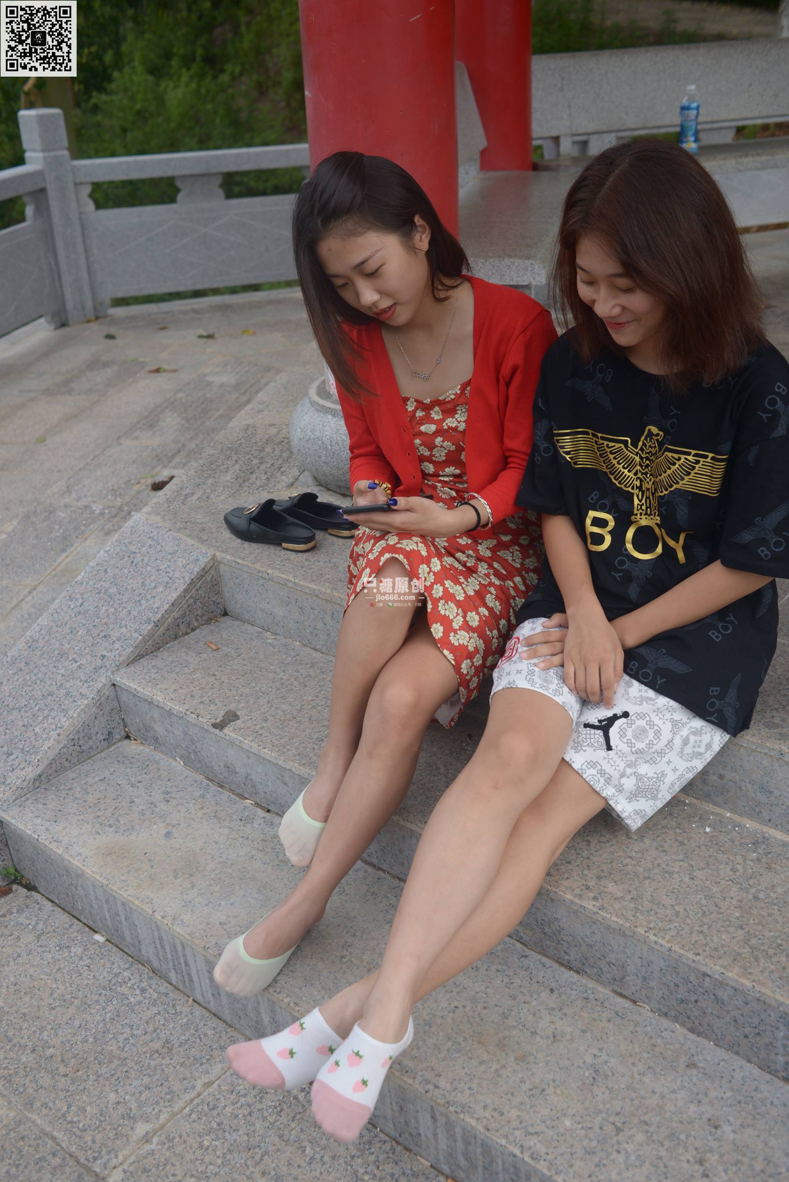 只糖棉袜 NO.496 姗姗&林恬 – 相离莫相忘 [59P/1V/530MB]插图3