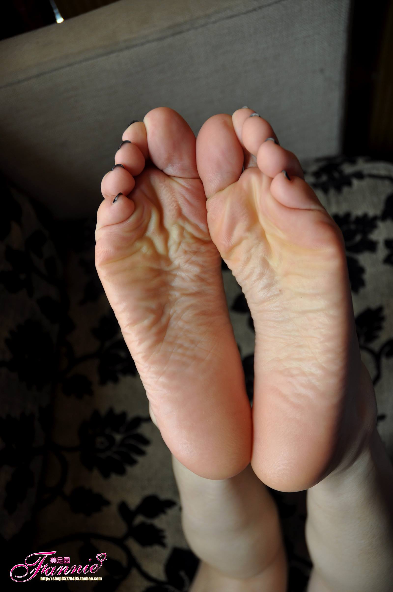 Fannie芬妮每足园 No.326 墨色迷离裸足底 [46P/119MB]插图5