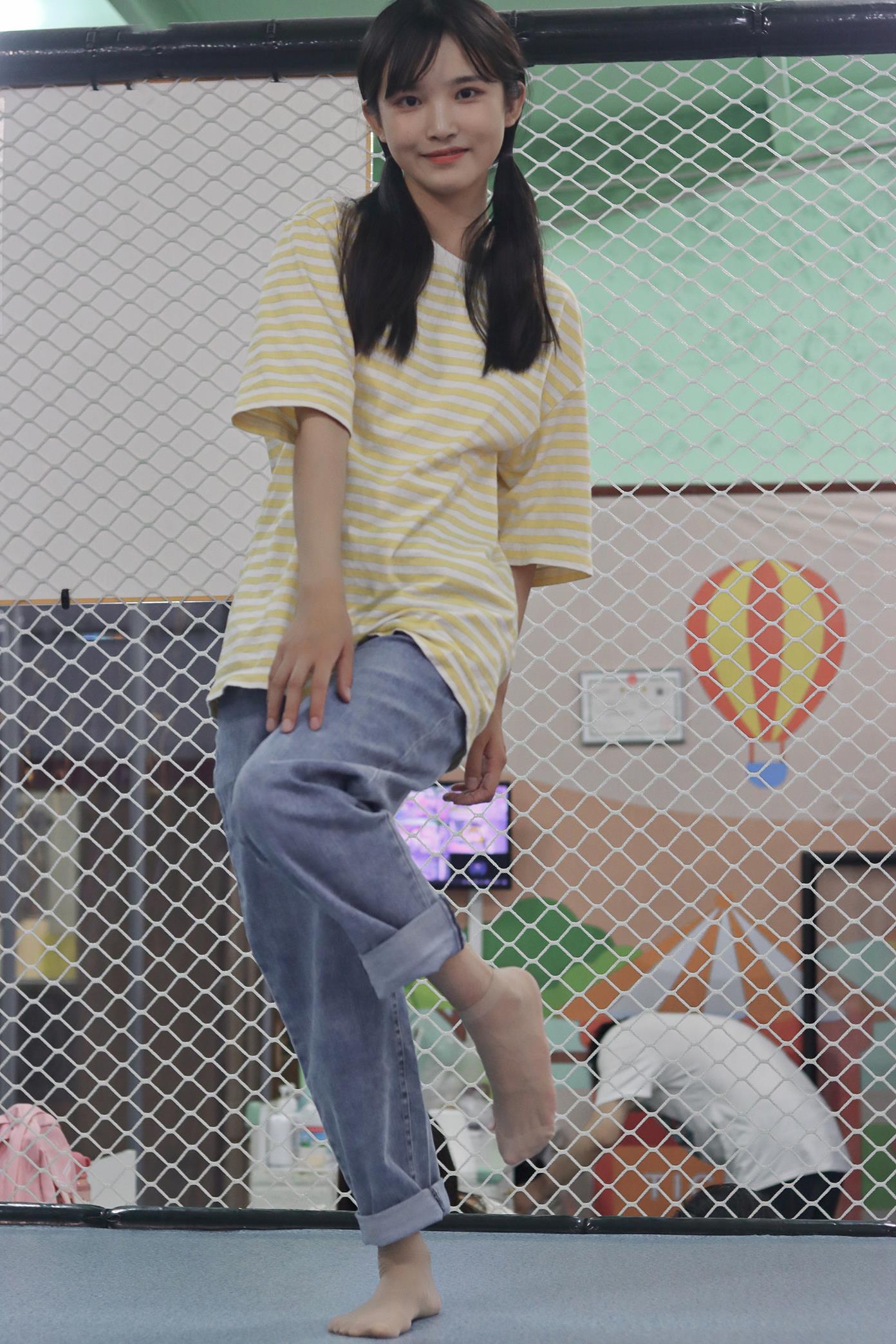 织梦映像 蹦床日记 赤着脚乐元漫步完整版短丝+白棉袜 [300P/1V/8.6G]插图8