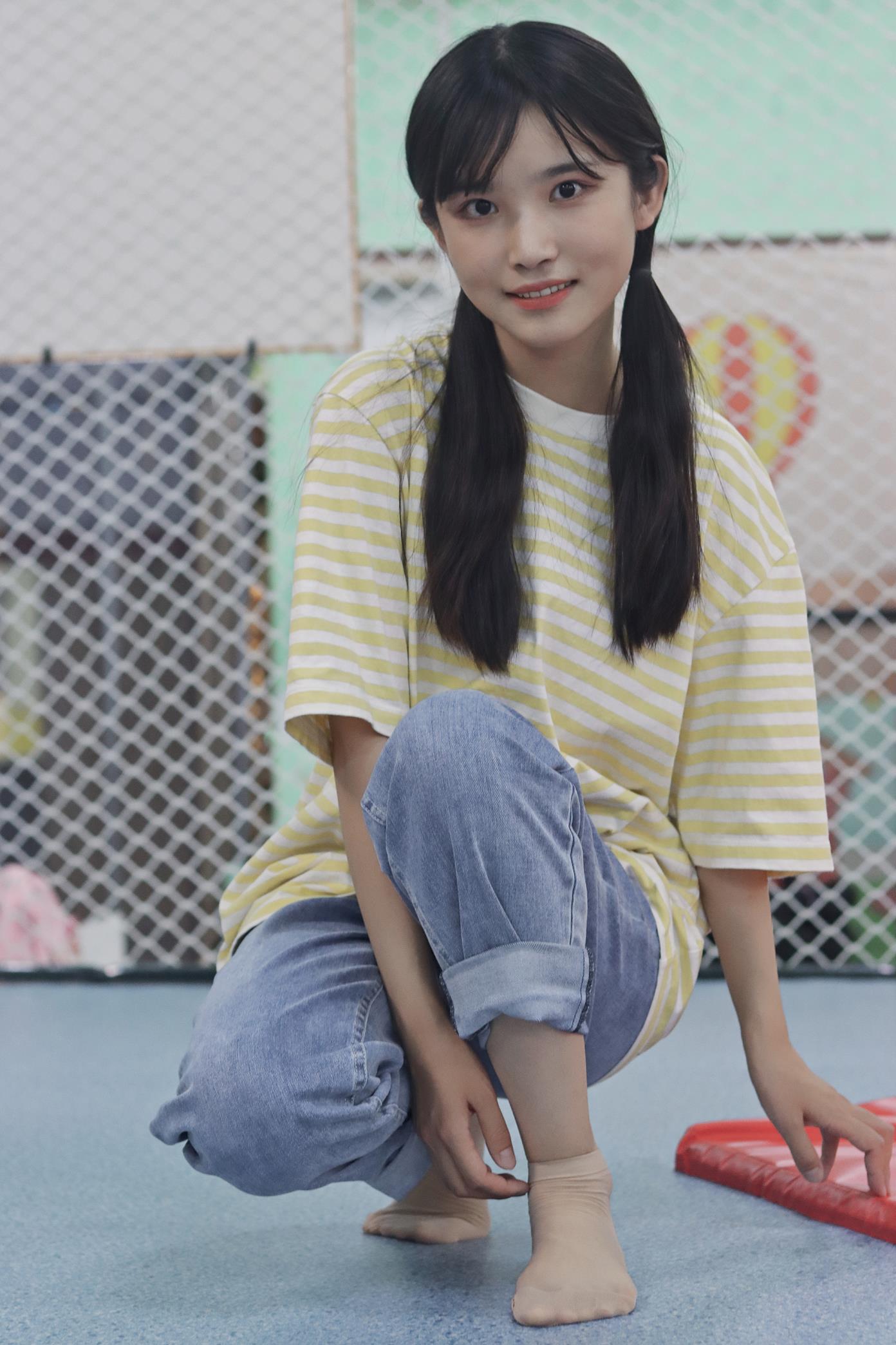 织梦映像 蹦床日记 赤着脚乐元漫步完整版短丝+白棉袜 [300P/1V/8.6G]插图6