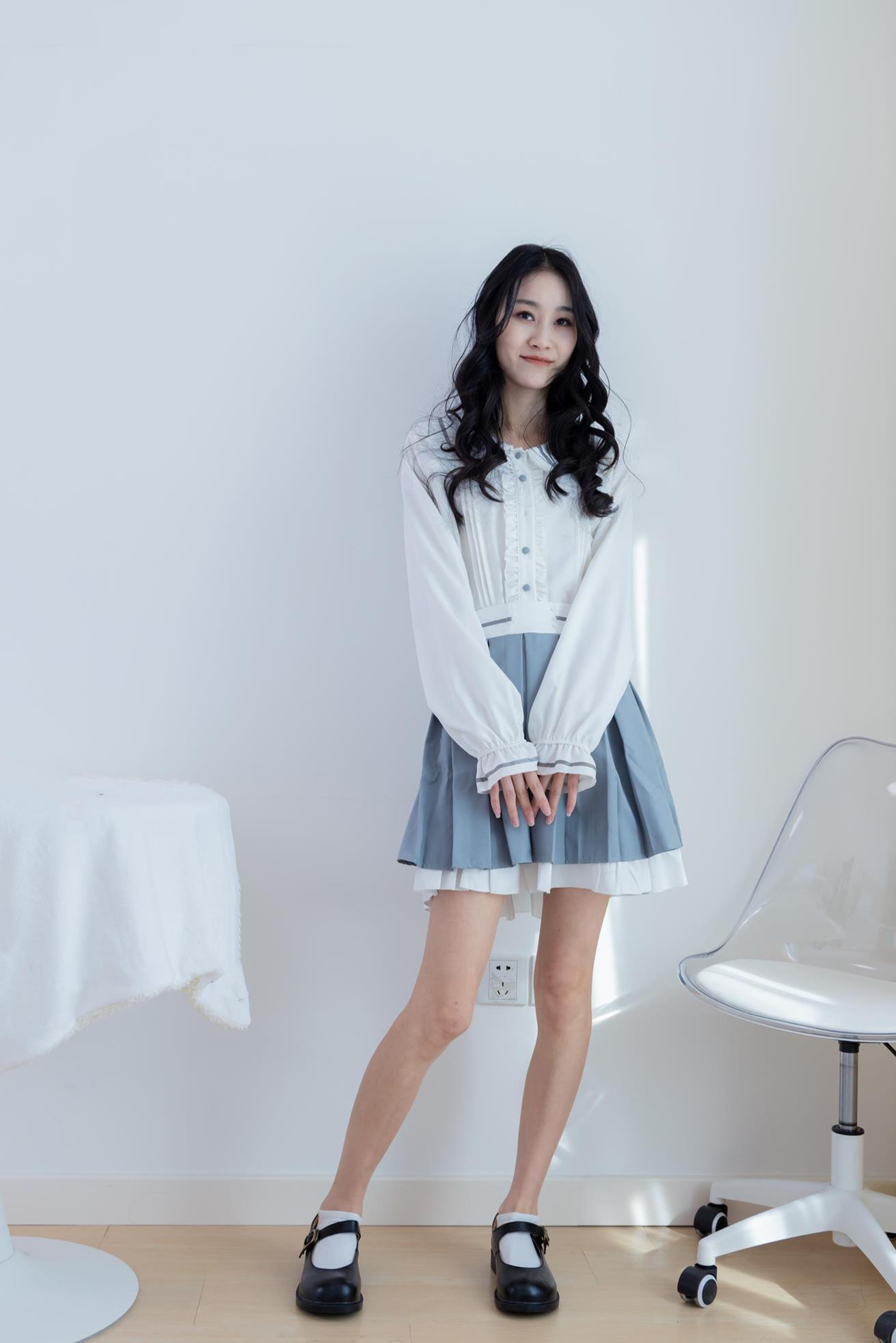 勿恋传媒1811期果汁-像风一样皮鞋白短棉袜裸足[150P/1V/3.6G]插图2