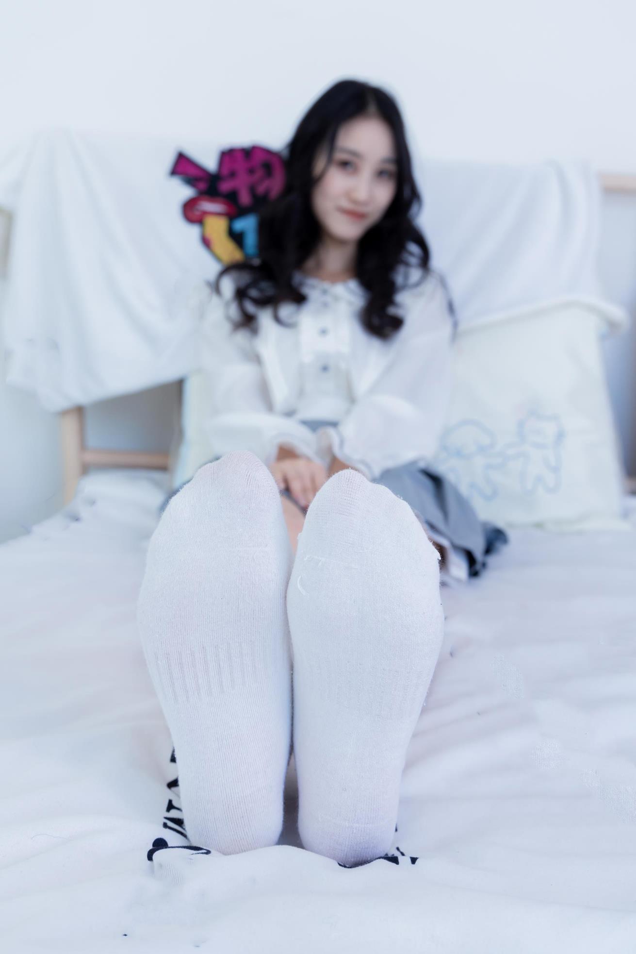 勿恋传媒1811期果汁-像风一样皮鞋白短棉袜裸足[150P/1V/3.6G]插图7