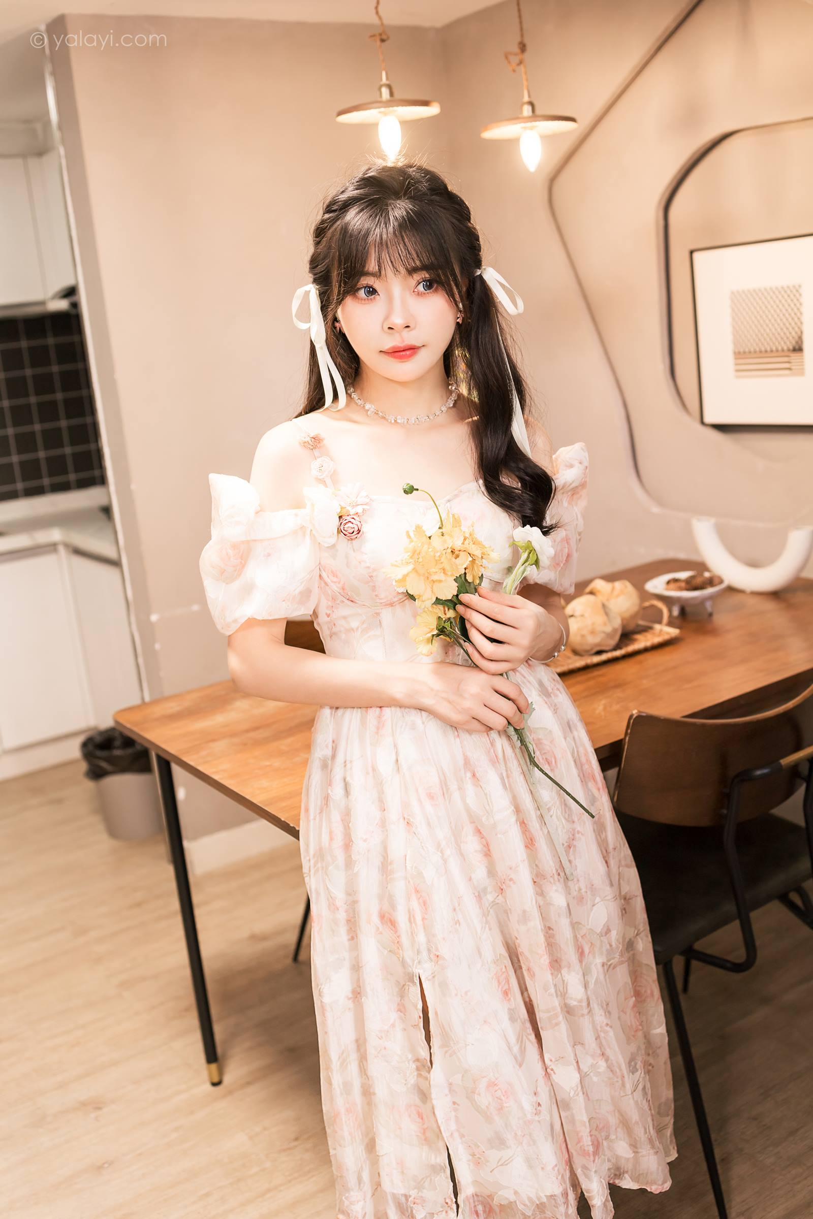 [YALAYI雅拉伊]2023.11.01 NO.1085 小花裙少女 程小蝶[45+1P/236MB]插图1