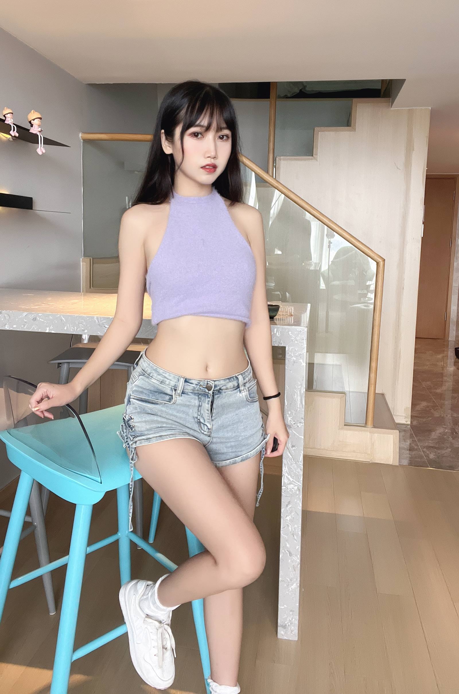 不呆猫 – 紫色人妻日常[33P/1V/627MB]插图