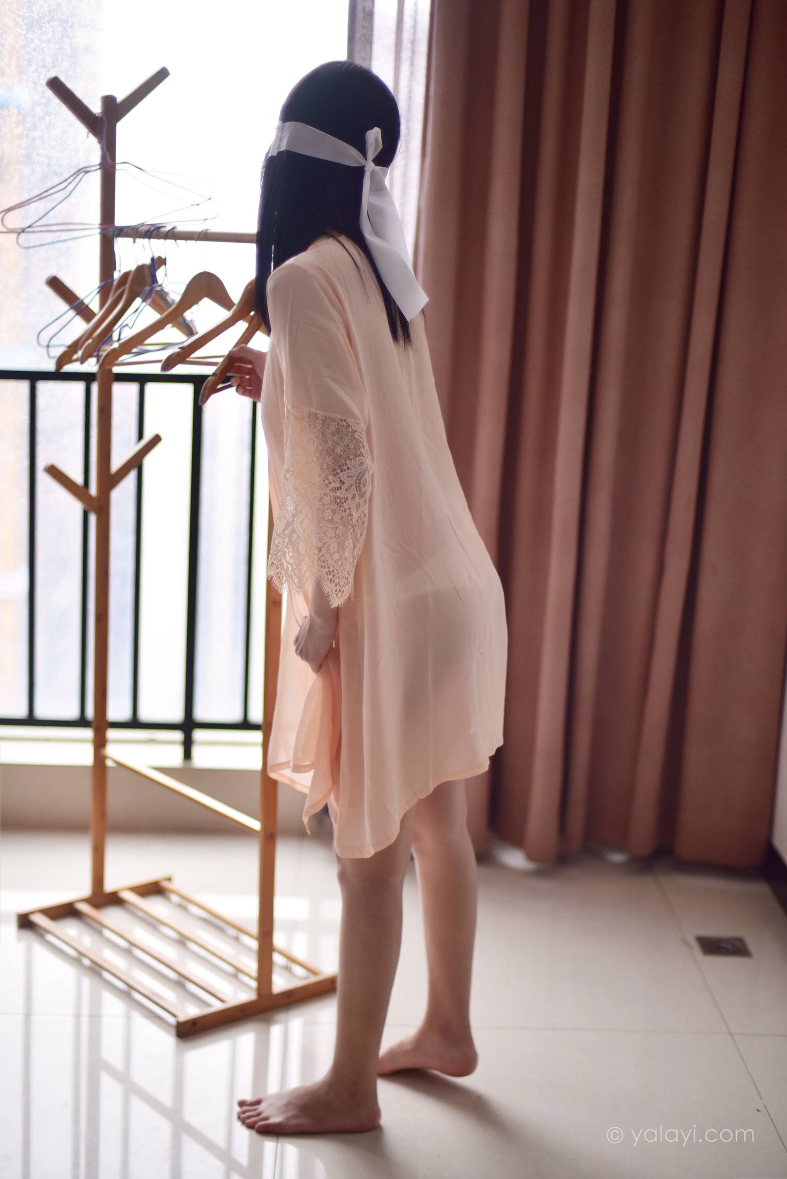 [YALAYI雅拉伊]2024.01.08 NO.1096 丝绸之璐 璐璐[40+1P/421MB]插图3