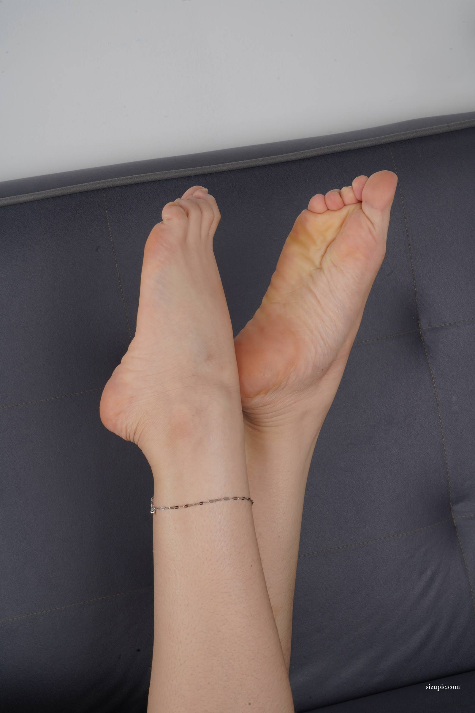 Pary摄影 NO.131 莉莉高跟加可爱小美脚展示[104P/436MB]插图4