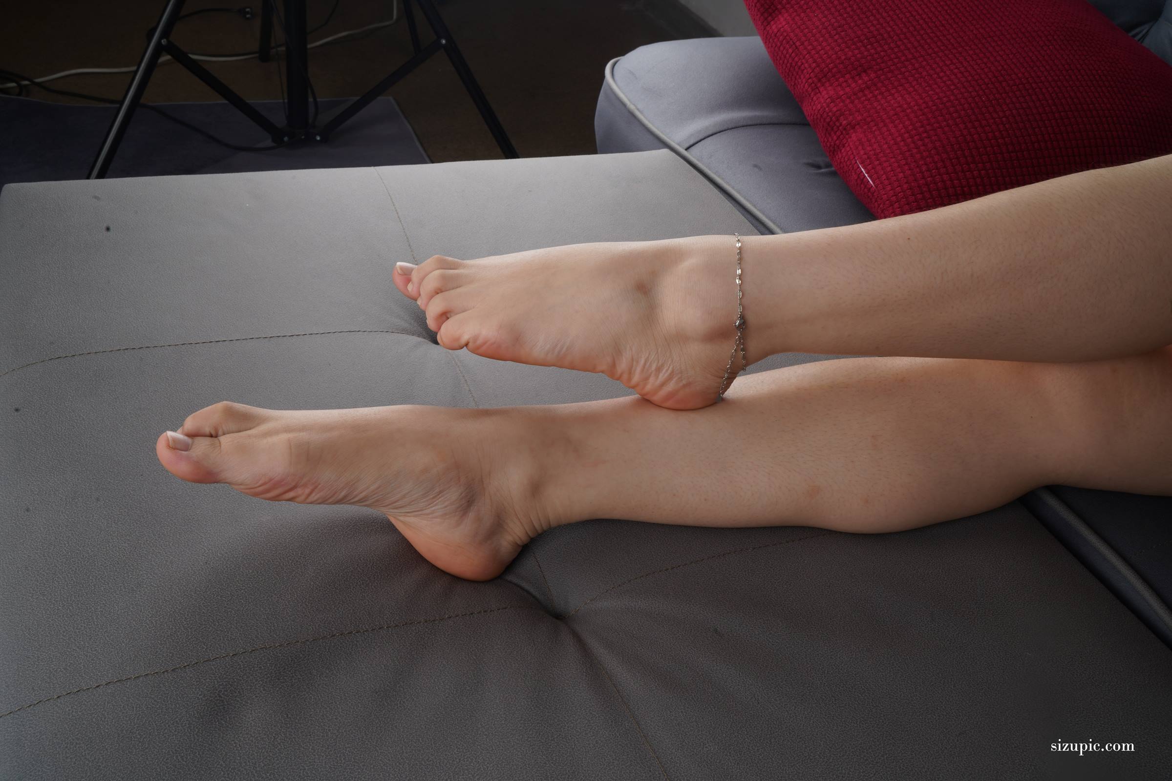 Pary摄影 NO.131 莉莉高跟加可爱小美脚展示[104P/436MB]插图5