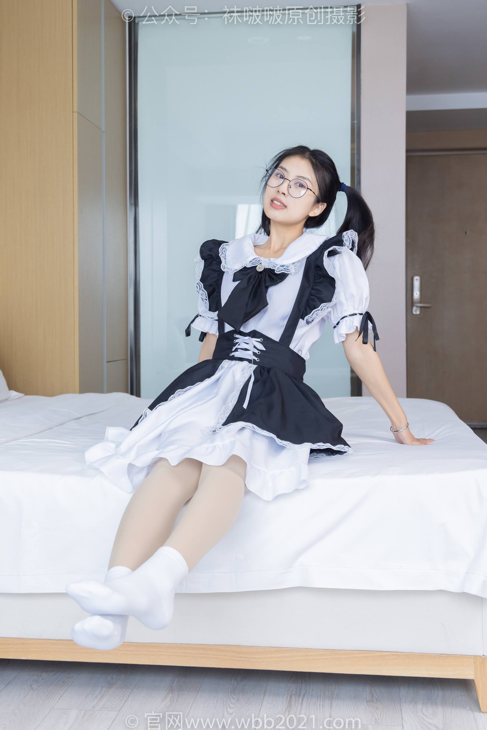 [BoBoSocks袜啵啵]NO.306 奶油-高跟鞋、皮鞋、厚白丝大腿袜、厚肉丝、白棉袜[140P/1V/5.83GB]插图5