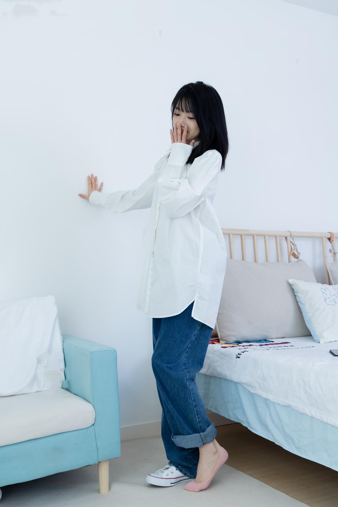 勿恋传媒 1837期 欢欢少年的你板鞋粉色棉船袜肚子疼揉肚子剧情 [170P/1V/5.61G]插图5