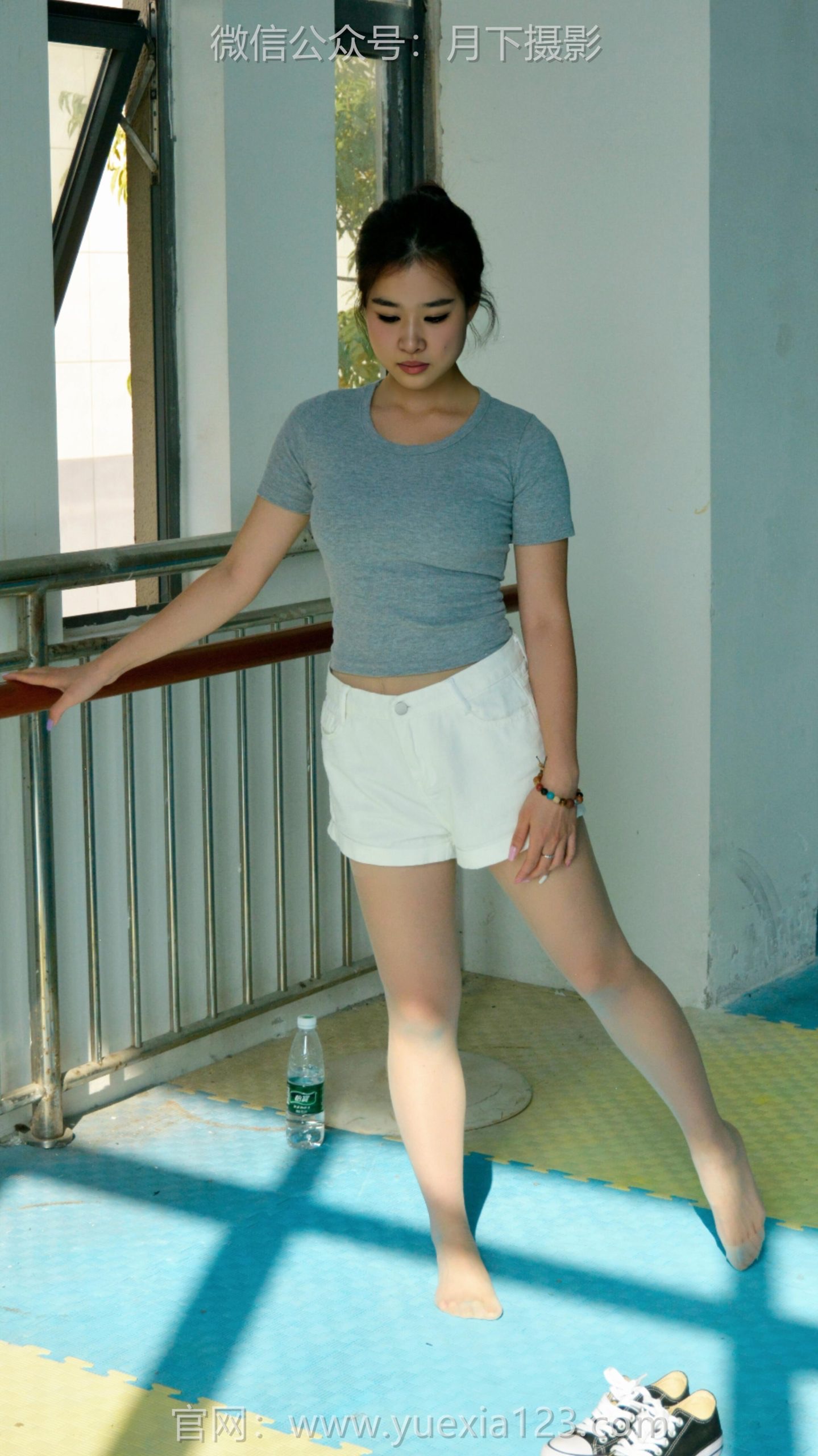 月下摄影 NO.001 茜茜~舞蹈热身作为拉拉队长，每天必修课就是加强舞蹈训练！ [111P/1V/3.66G]插图4