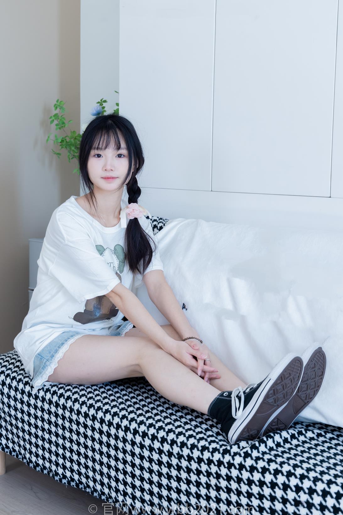 袜啵啵 331期 甜甜圈花絮版板鞋白棉袜裸足[144P/1V/5.74G]插图8