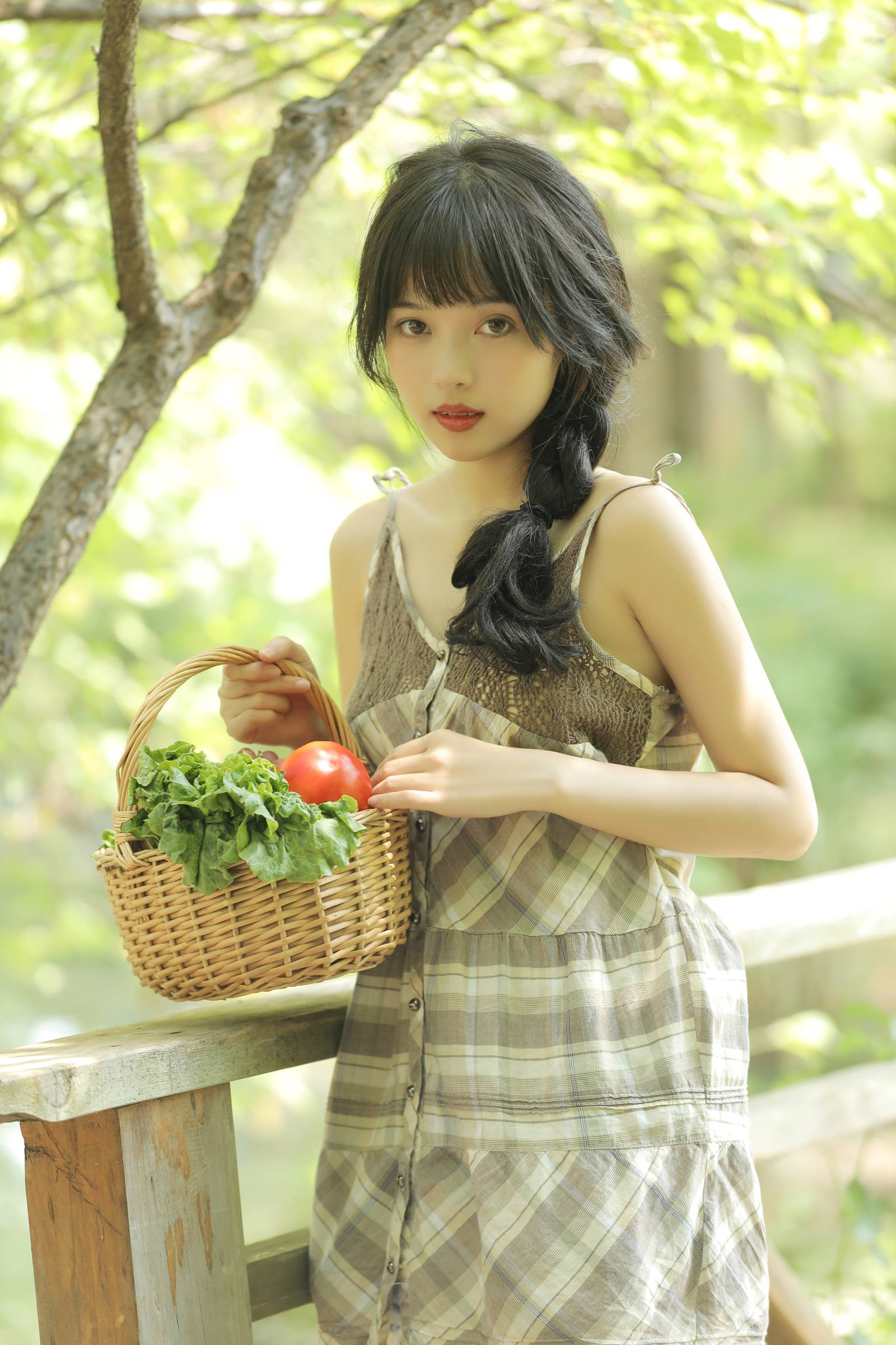 [YITUYU艺图语]2022.09.22 小夏日 小薇人儿[33+1P/357MB]插图