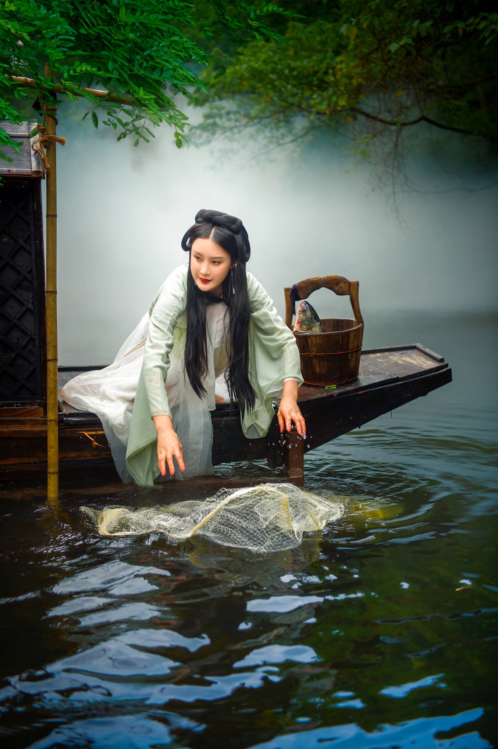 [YITUYU艺图语]2022.09.15 湖心雾渔 敏敏[27+1P/314MB]插图1