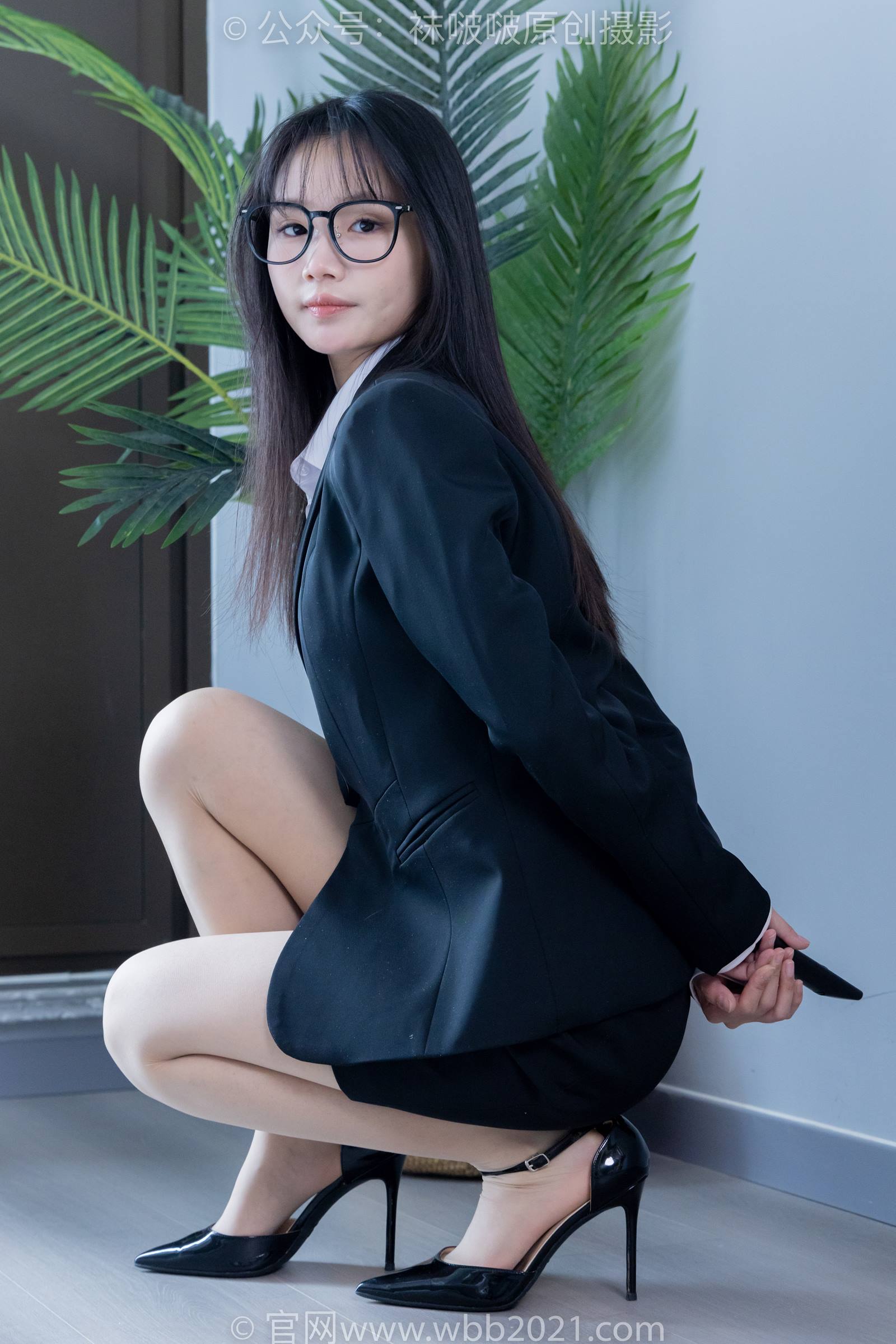 [BoBoSocks袜啵啵]NO.338 甜甜圈-高跟鞋、肉丝、ol风[150P/1V/6.54GB]插图3