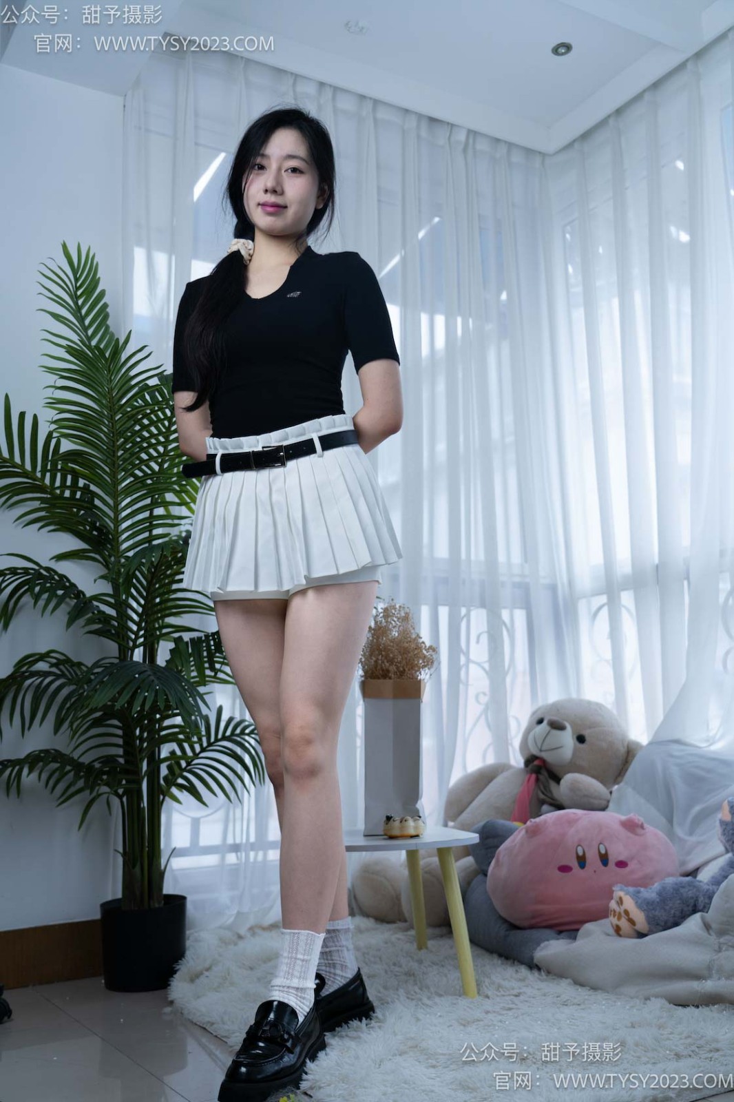 甜予摄影 012 鱼鱼-皮鞋、穿脏镂空白棉袜、裸足[125P/2V/10.21GB]插图3