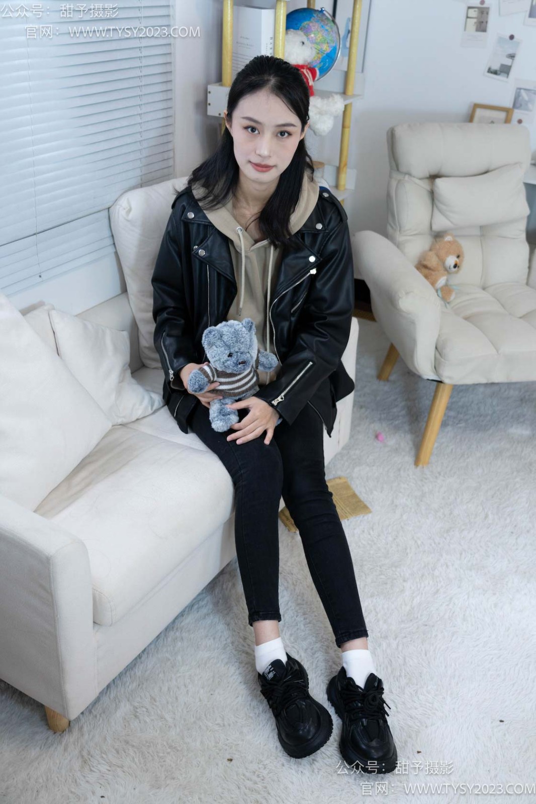 甜予摄影 014 肉肉-运动鞋、白棉袜、裸足[115P/2V/10.55GB]插图