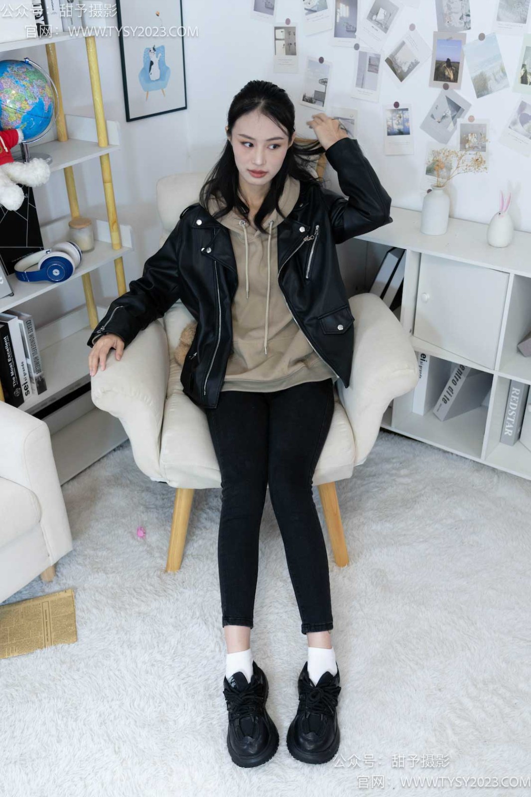 甜予摄影 014 肉肉-运动鞋、白棉袜、裸足[115P/2V/10.55GB]插图1