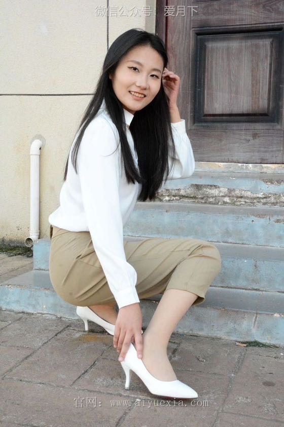 月下摄影 NO.005 恰恰~生活套装 展示一下平时去工作中使用的工作装。略显成熟！[130P/1V/5.77G]插图3