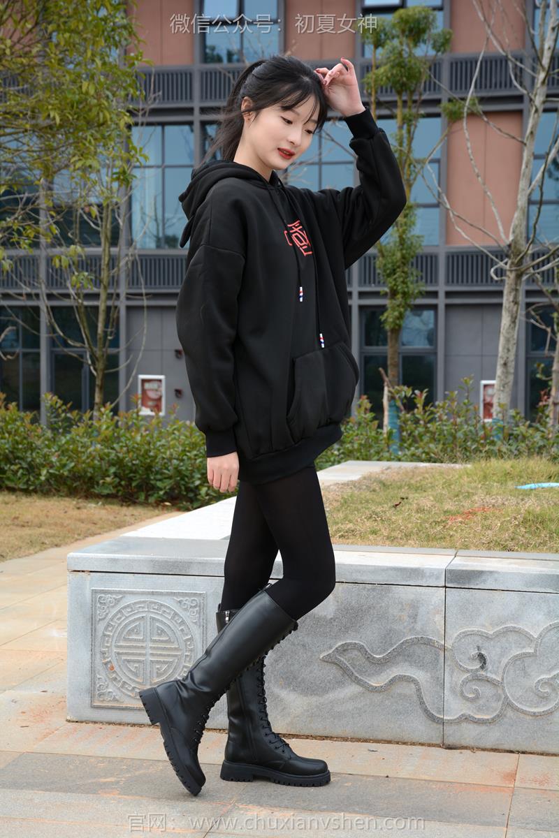 初夏女神 135期 安妮 浅看红枫 今年的冬天相对来说还不算太冷，枫叶都红不起来了！[120P/1V/4.45GB】插图4