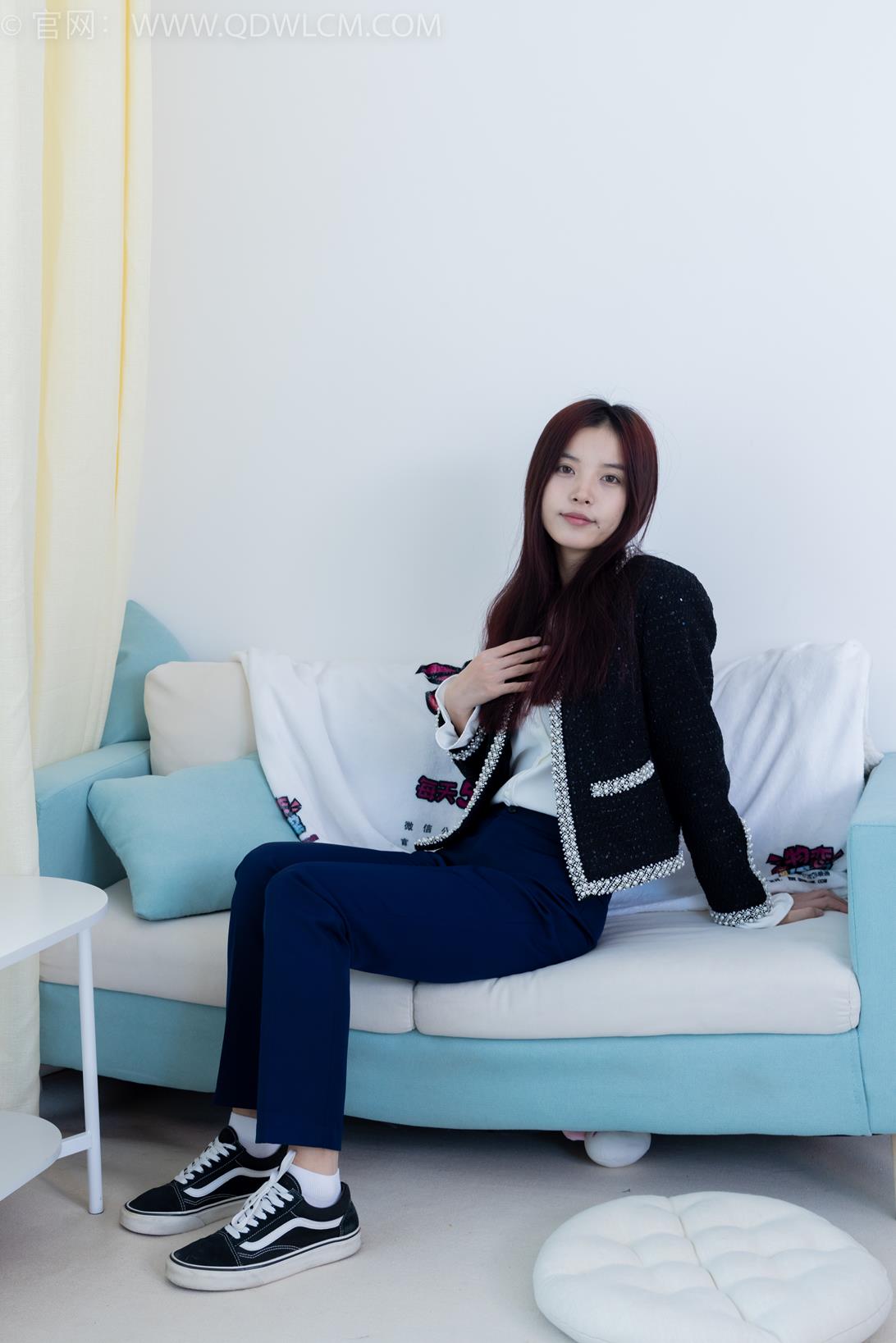 勿恋传媒 1882期 茯苓夜幕板鞋白棉袜抖腿剧情[170P/1V/4.5GB]插图6