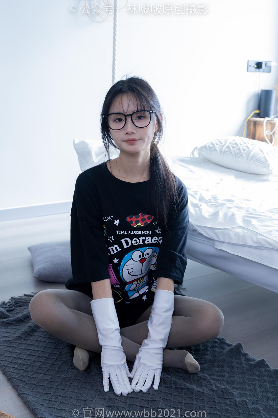 袜啵啵 343期 花絮版甜甜圈高跟长靴黑丝打底脚尖加固款肉丝两双丝袜 [150P/1V/6.33GB]插图7