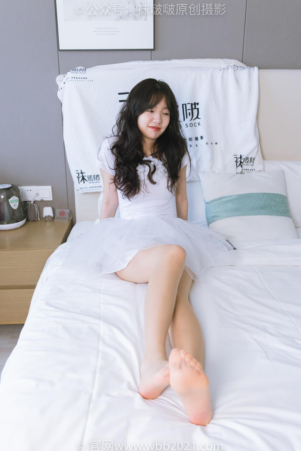 袜啵啵 345期 小甜豆花絮版透明高跟鞋肉丝脚尖加固款裸足芭蕾舞服 [140P/1V/5.65GB]插图4