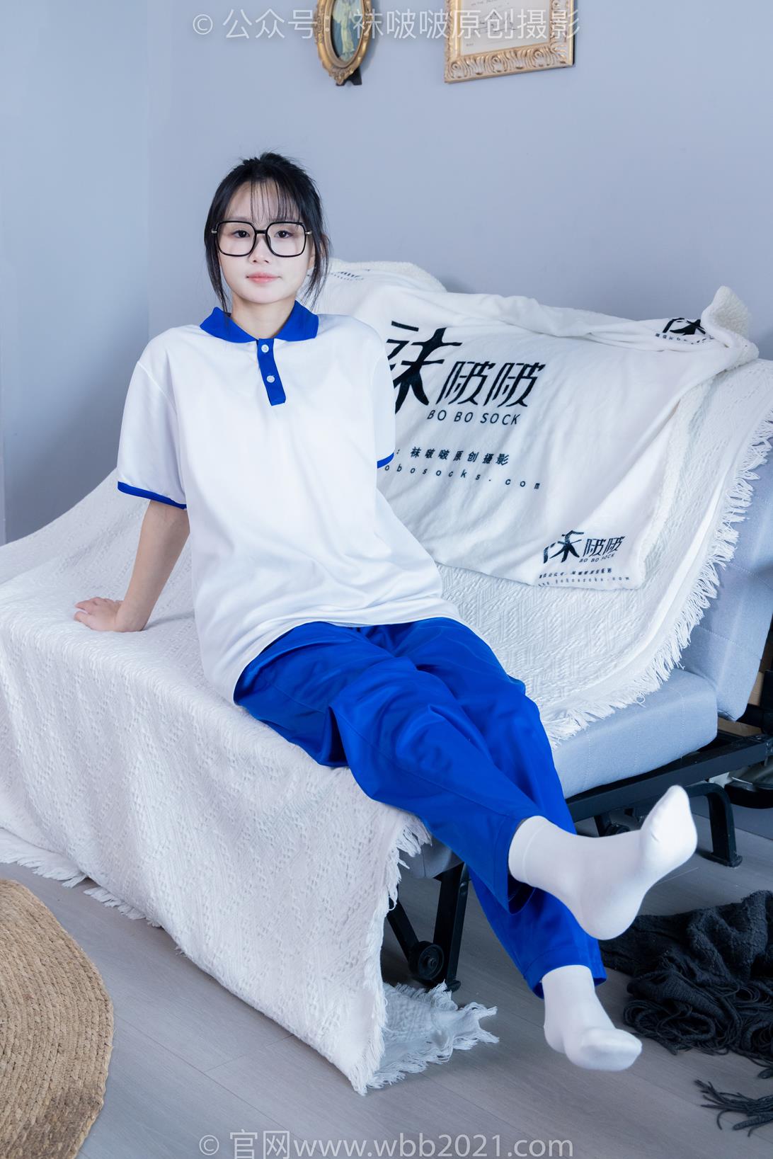 袜啵啵 351期 花絮版 甜甜圈板鞋白棉袜肉丝脚尖加固款校服库里丝[150P/1V/6.88GB]插图3