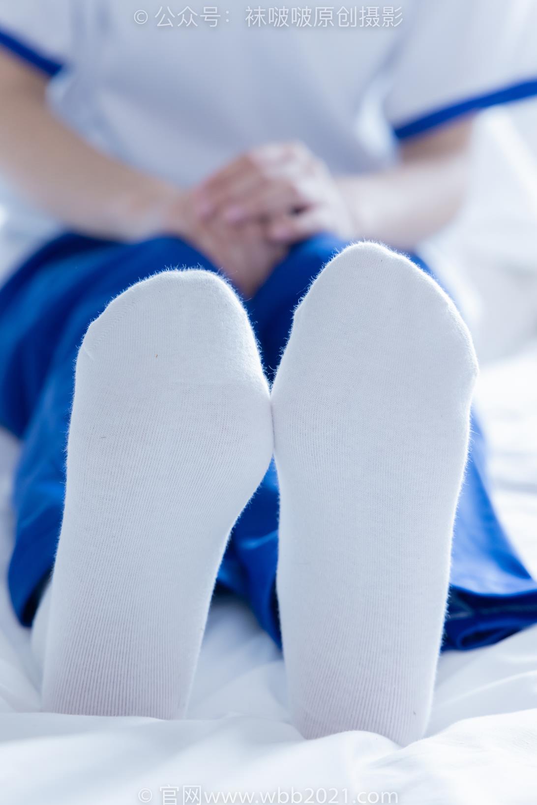 袜啵啵 351期 花絮版 甜甜圈板鞋白棉袜肉丝脚尖加固款校服库里丝[150P/1V/6.88GB]插图1