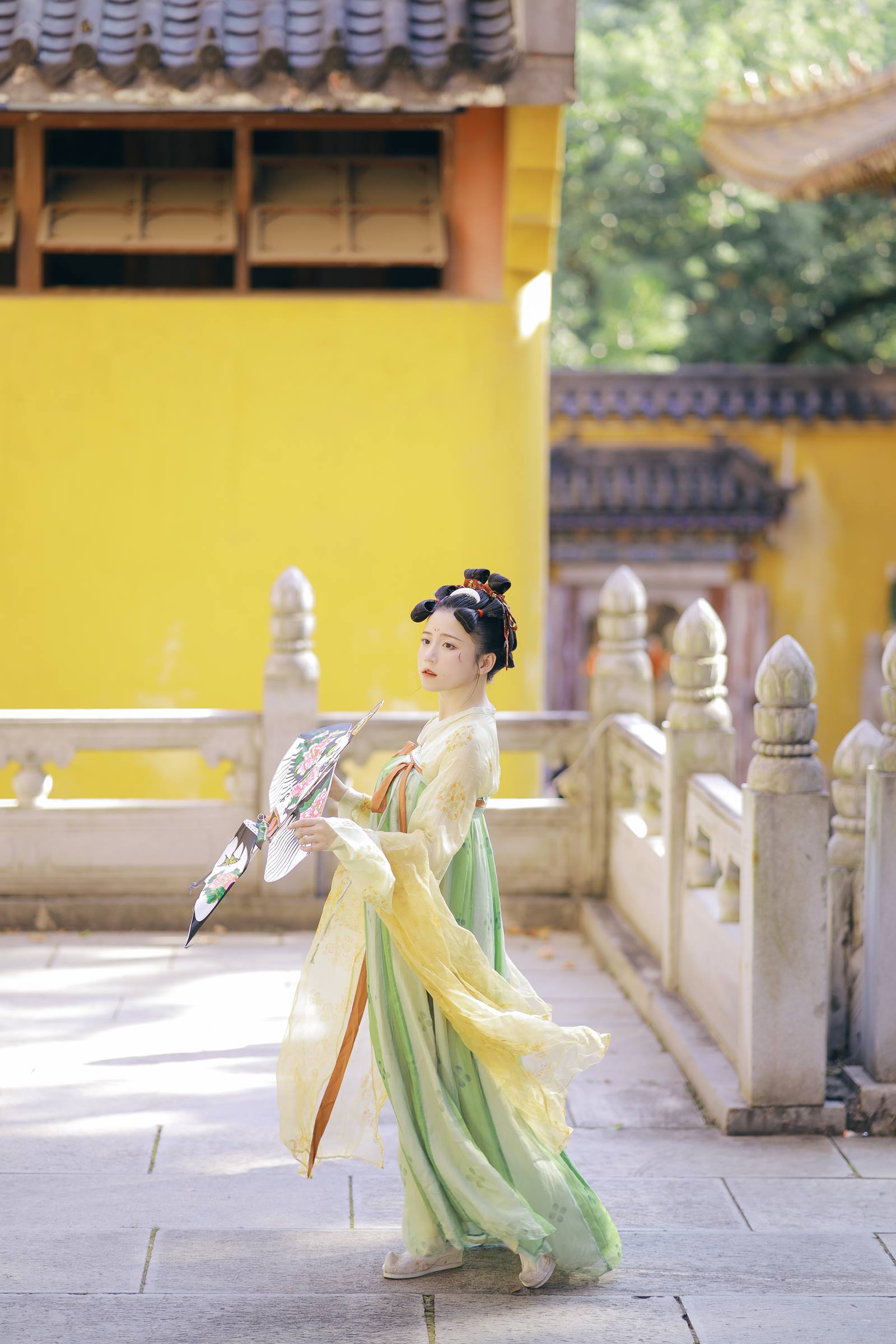 [YITUYU艺图语]2022.09.26 豆蔻 大写的VK[24+1P/193MB]插图1