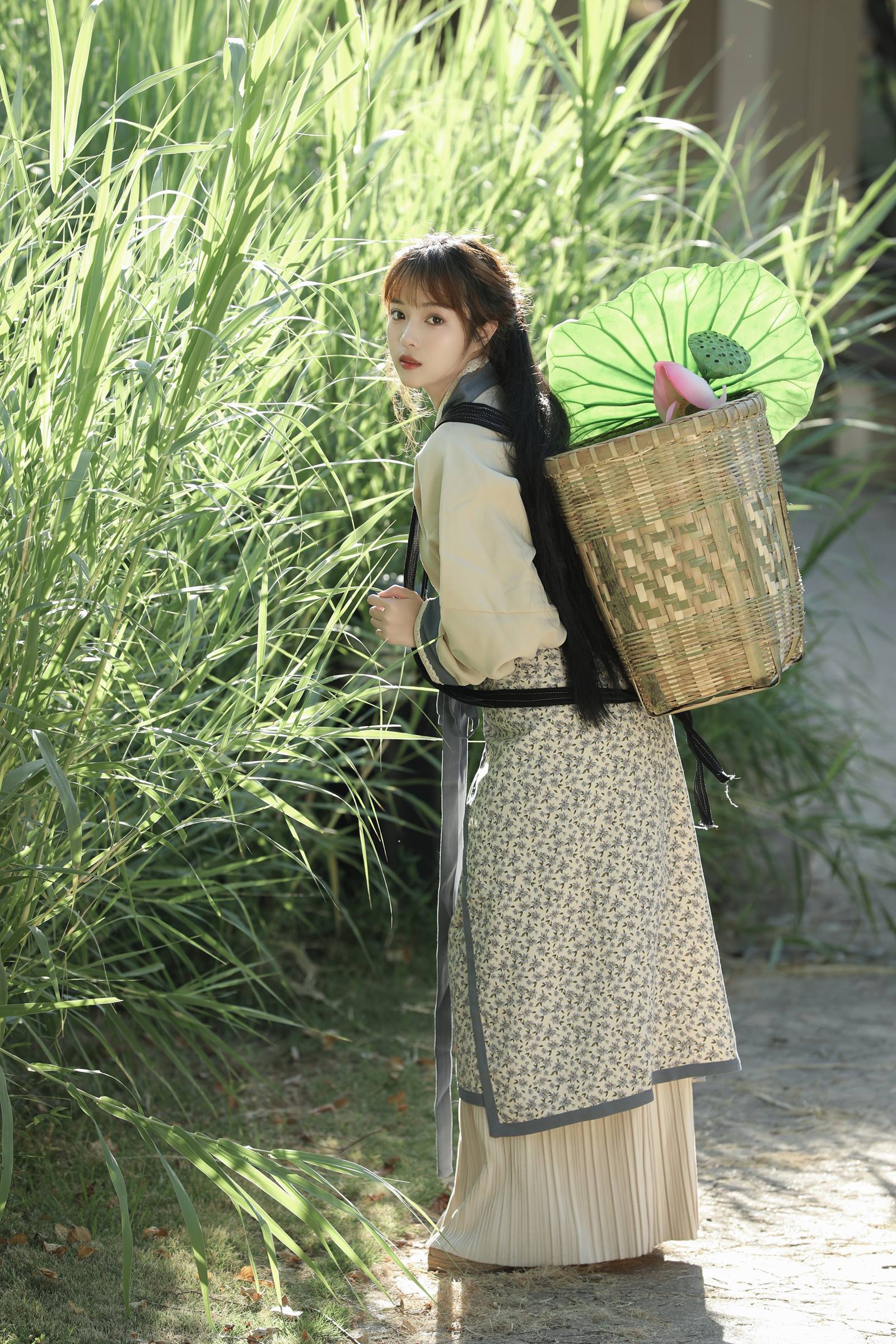 [YITUYU艺图语]2022.09.26 采荷 小薇人儿[37+1P/491MB]插图1