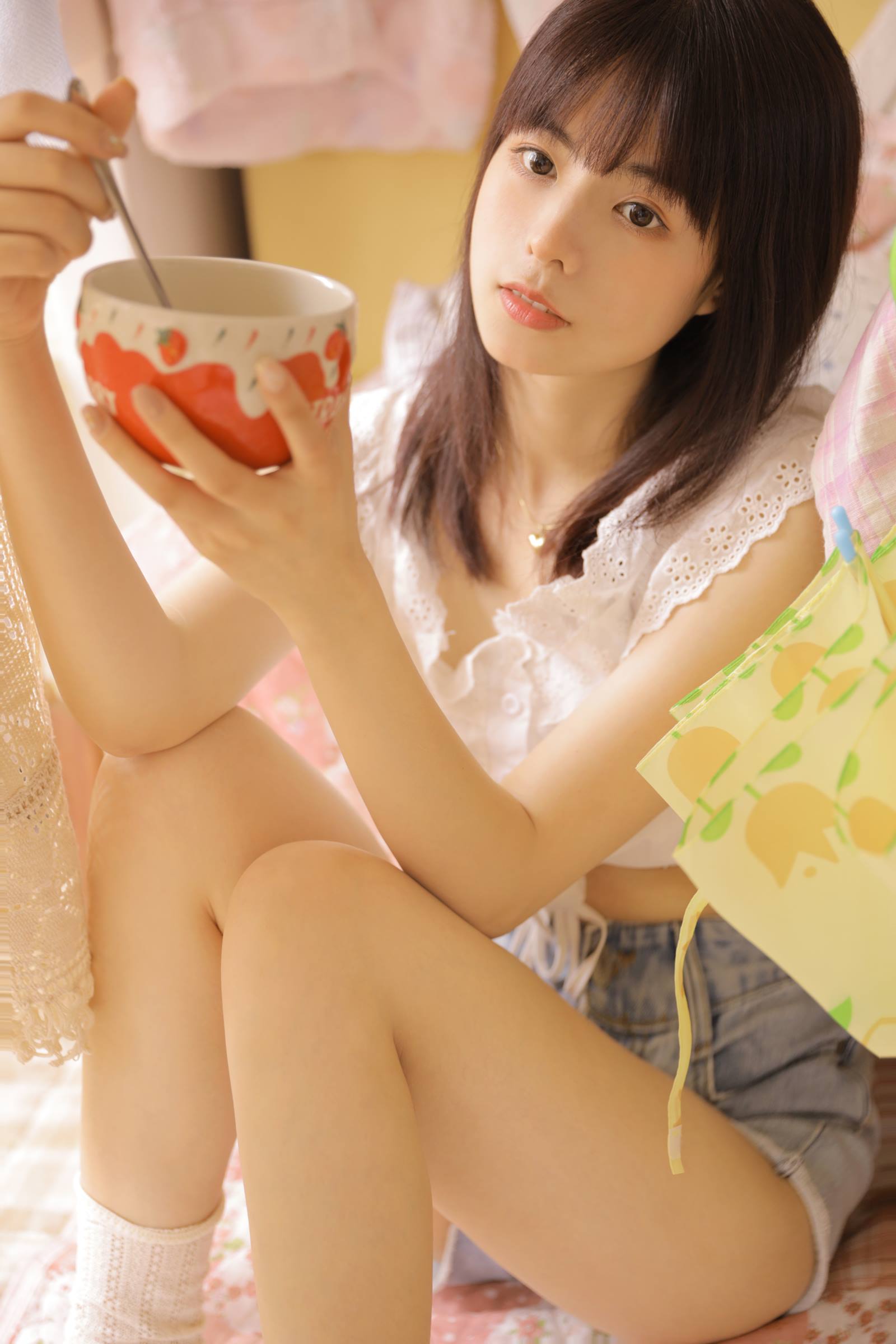 [YITUYU艺图语]2022.10.03 蜂蜜蛋糕 小谢[22+1P/177MB]插图2