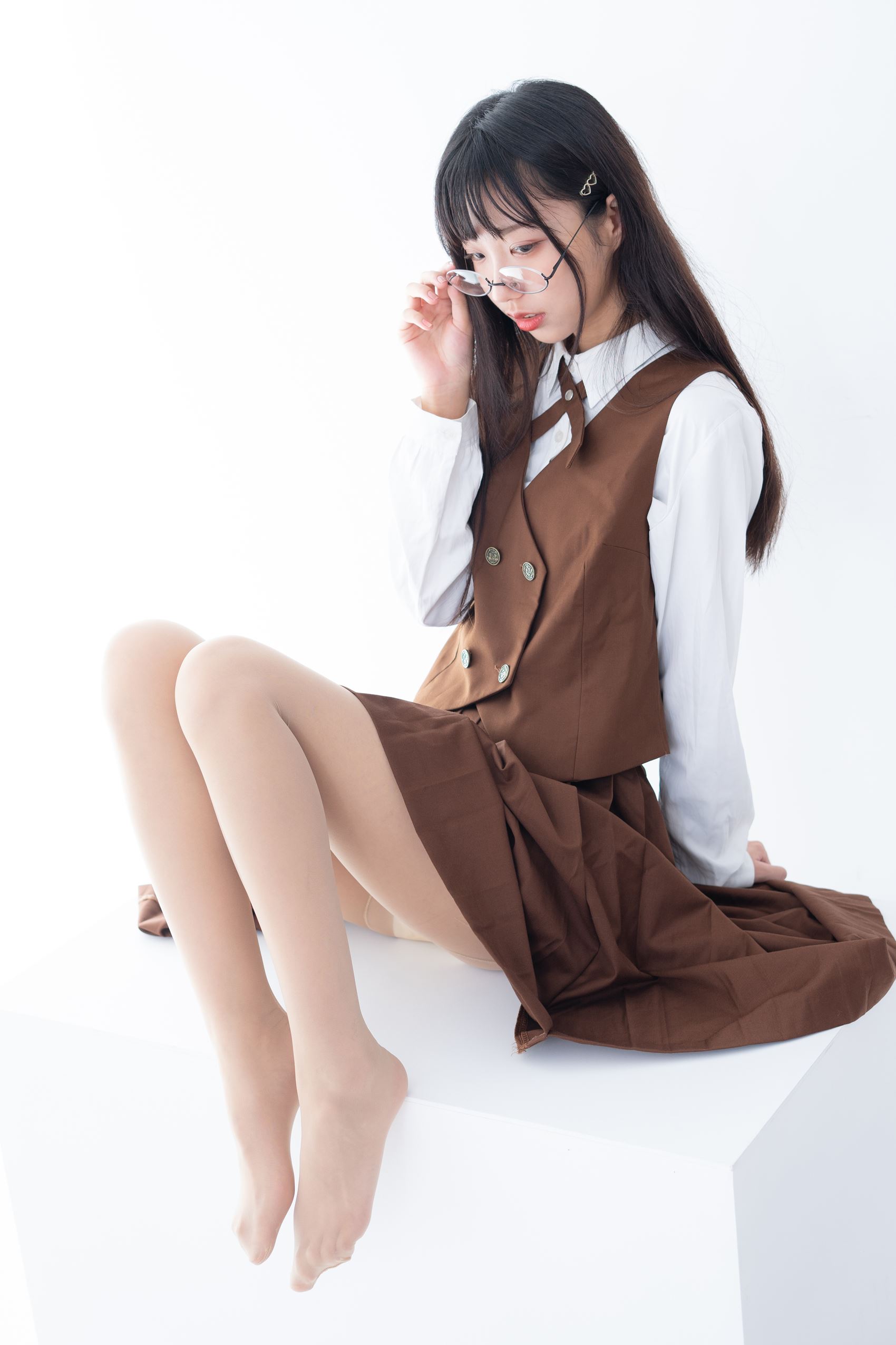 [紧急企划]内部定制 NO.016 一只喵喵梓 棕色JK裙[48P/1V/1.09GB]插图3