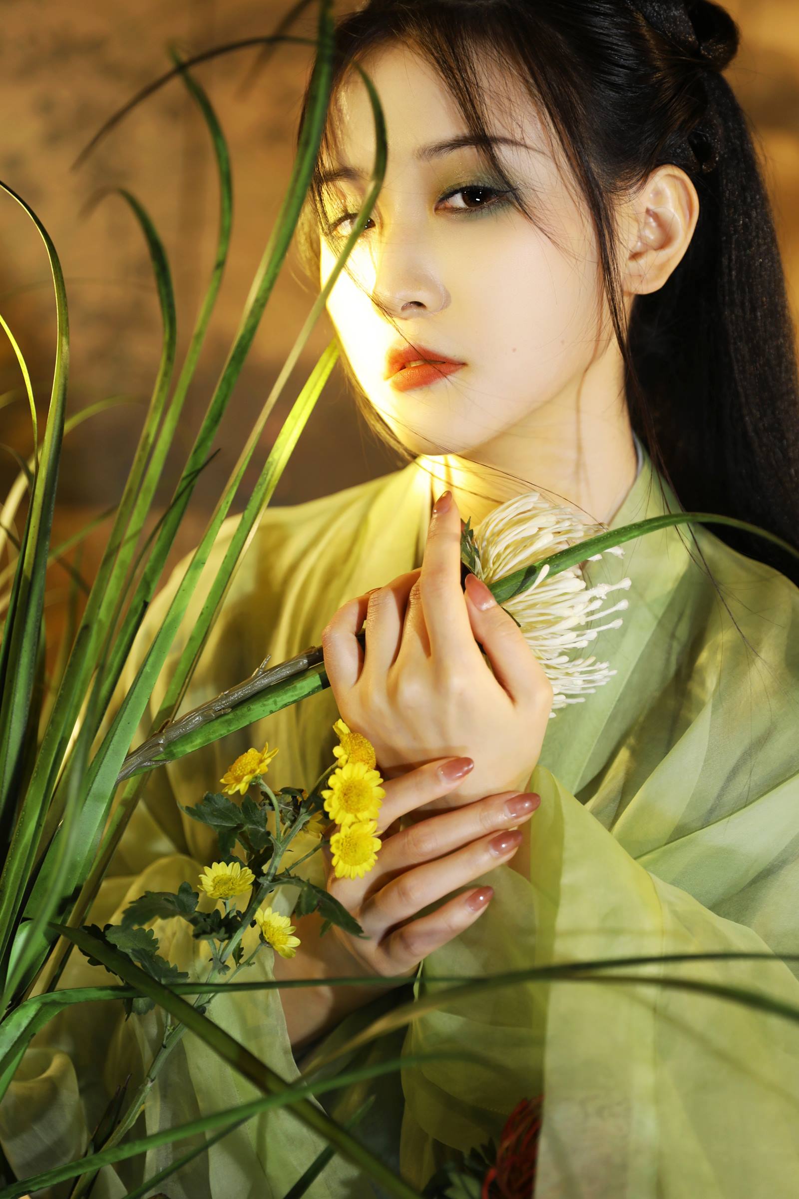 [YITUYU艺图语]2022.10.05 风草美仁 不及丿[34+1P/292MB]插图1