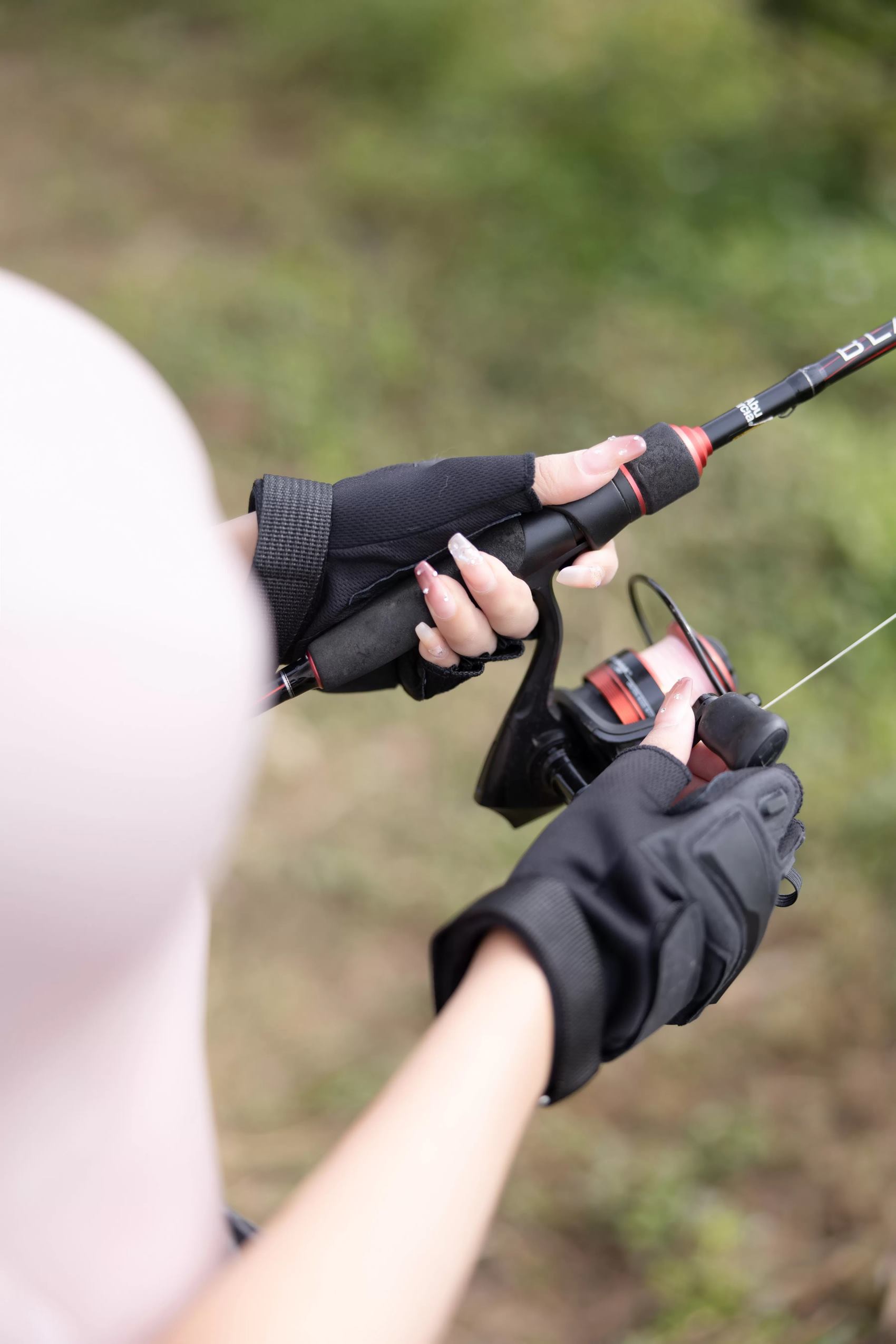 王馨瑶Yanni – 197钓鱼灰色仅身牛仔裤 [85P/1V/623MB]插图5