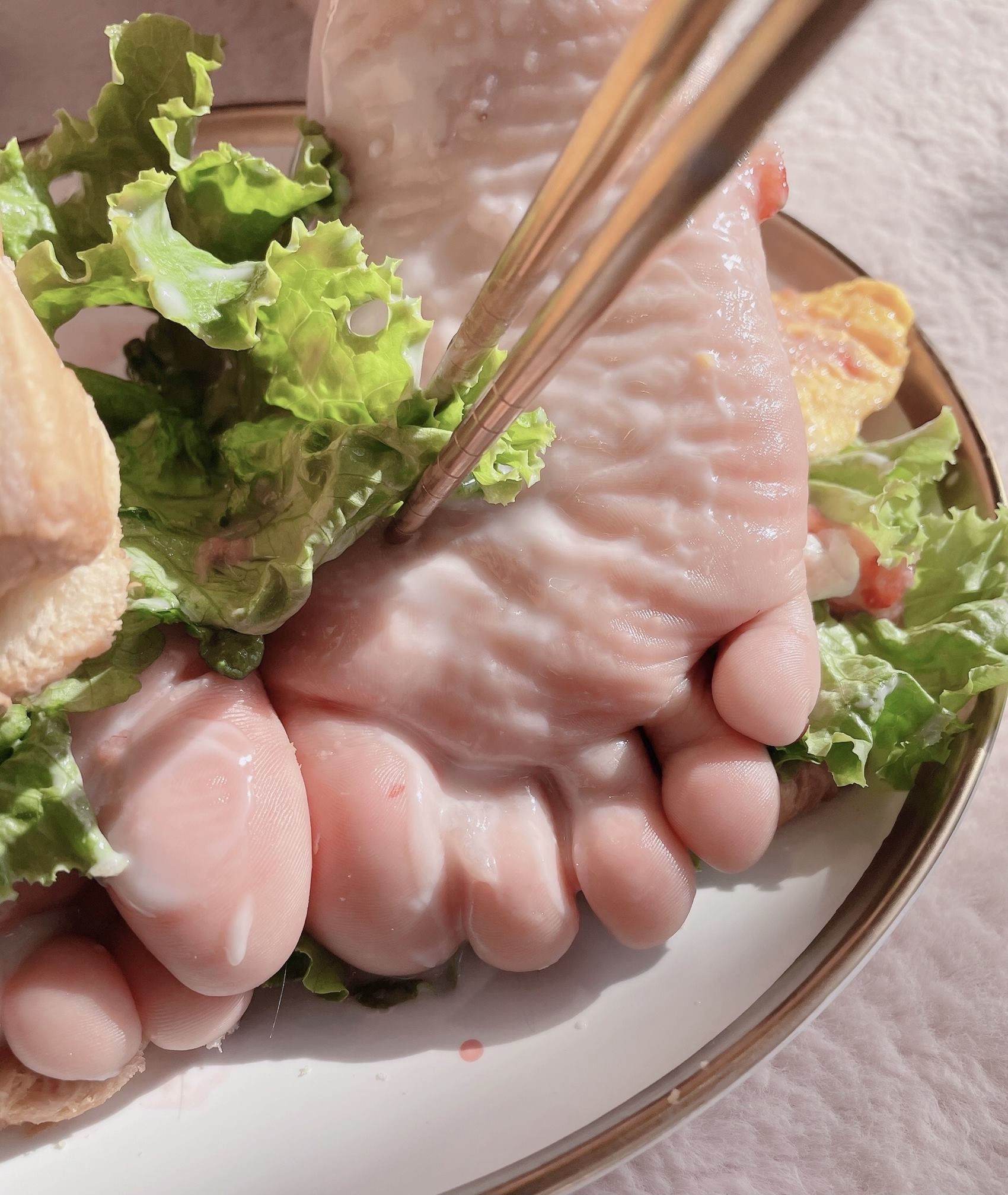 网紅Coser@地瓜小朋友 地瓜牌肉丝裸足汉堡[55P/68MB]插图1