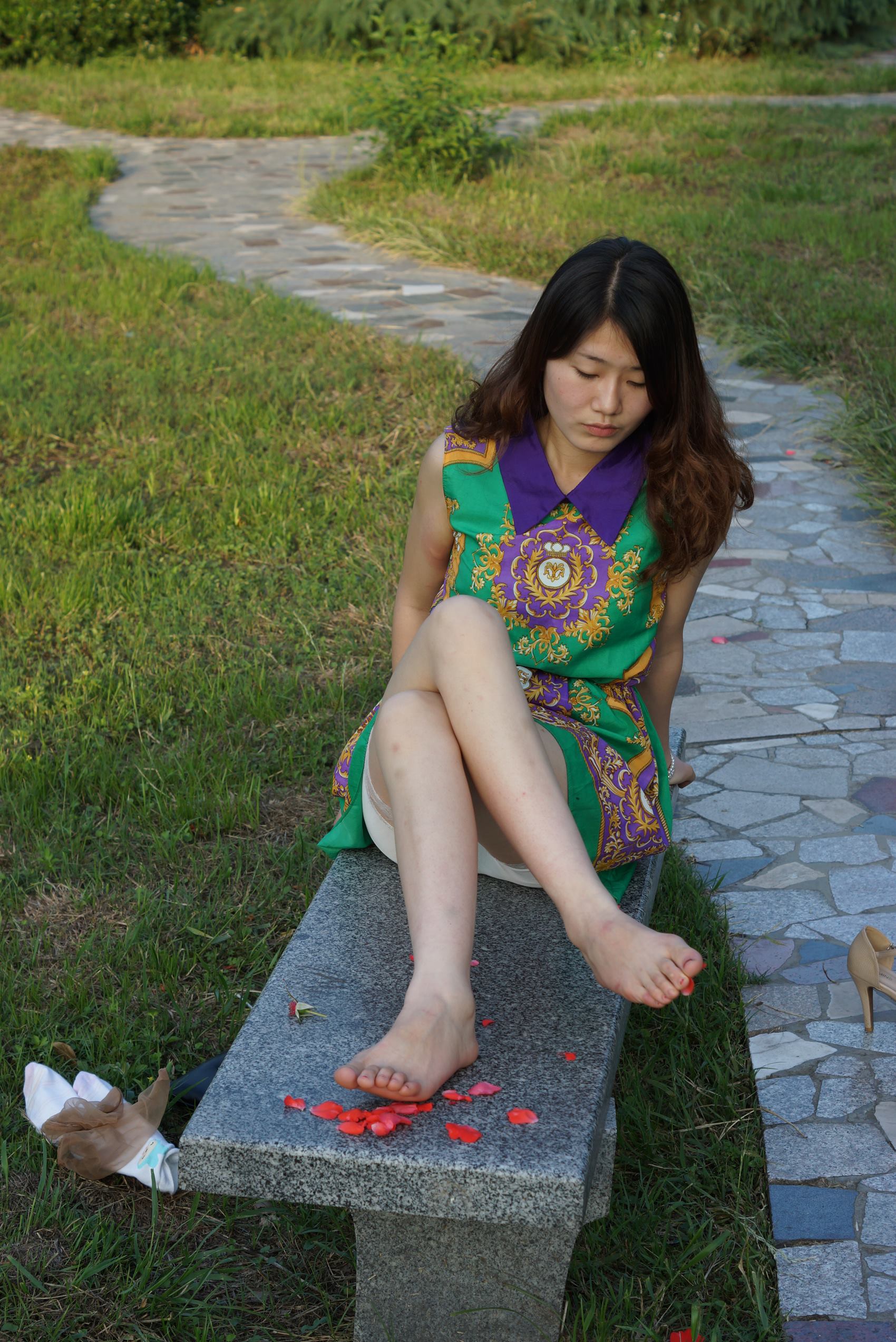 自由摄影 No.102 小白领的好苗子 [61P/151MB]插图1