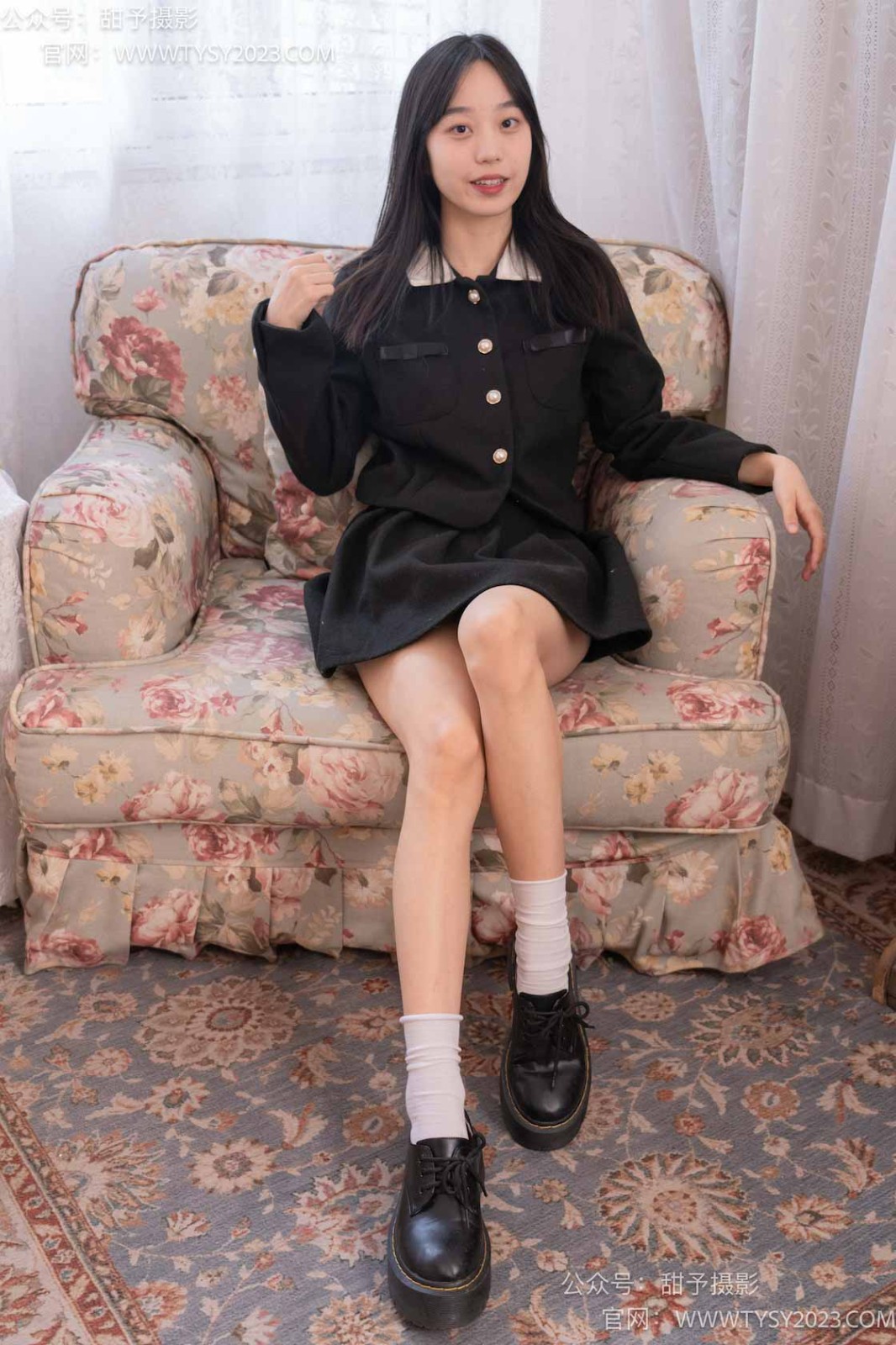 甜予摄影 NO.019 艺艺-皮鞋、白棉袜、裸足 [127P/2V/9.62GB]插图