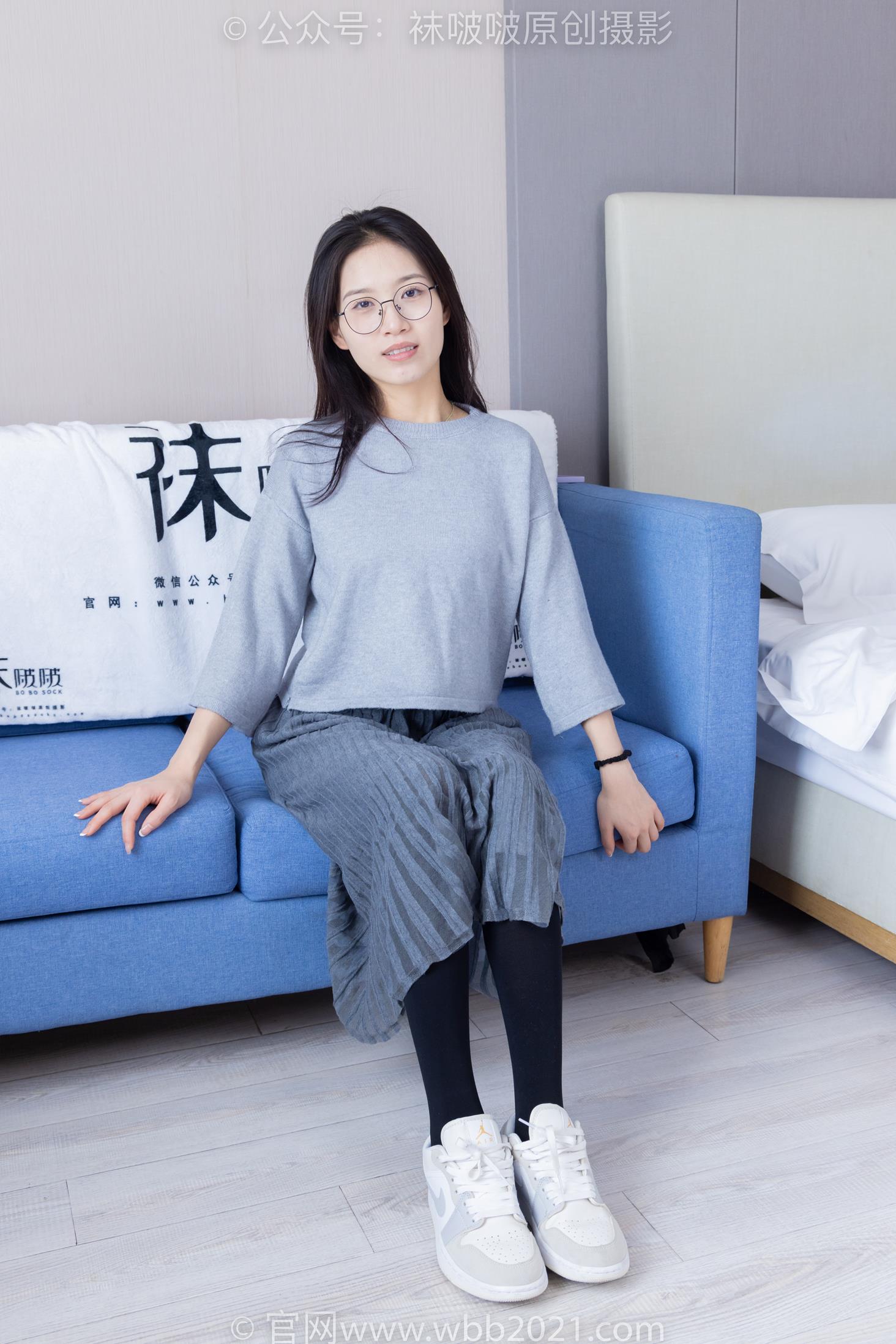 袜啵啵 358常规版 芝士平底鞋板鞋肉丝厚黑丝[150P/1V/4.22G]插图1