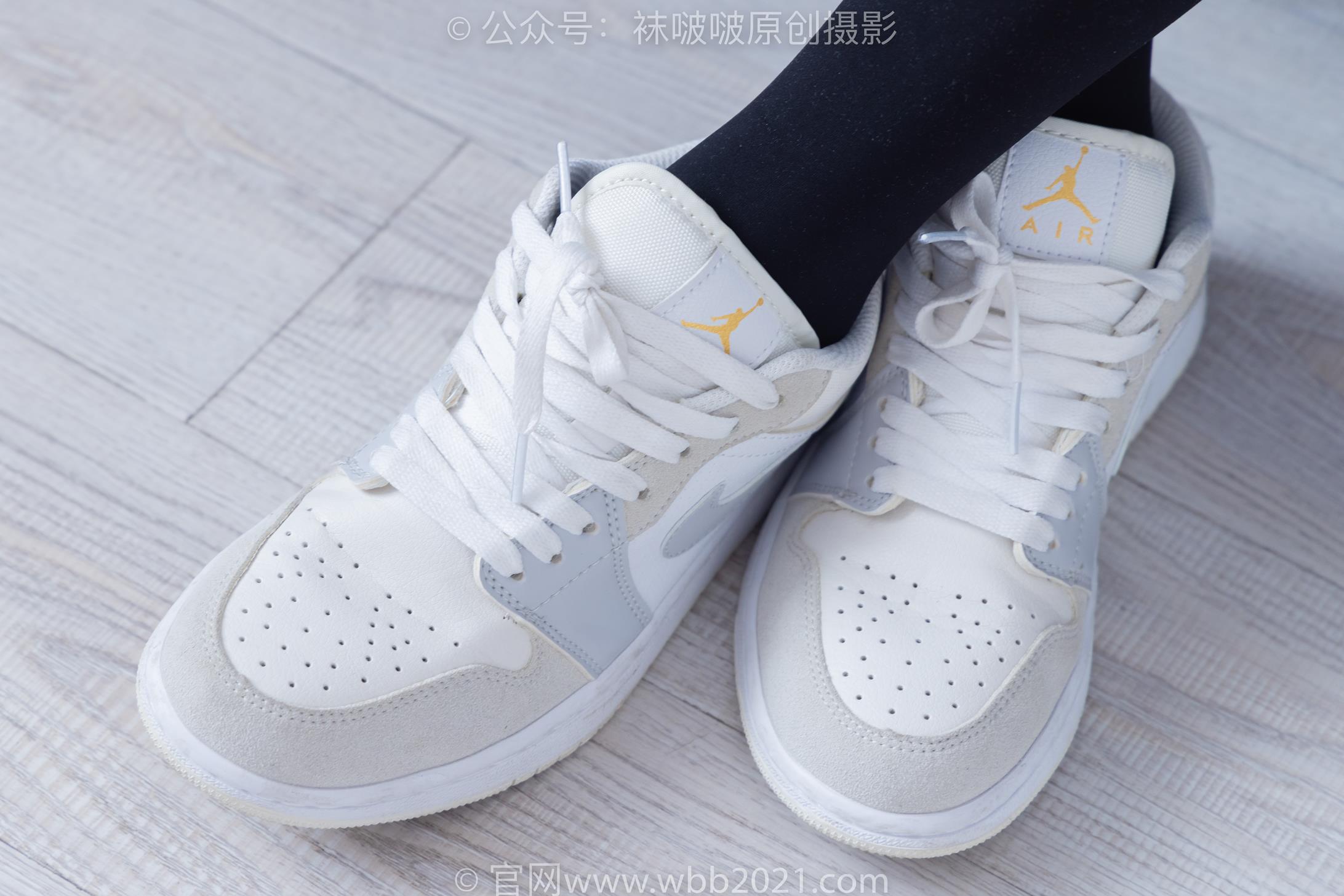 袜啵啵 358常规版 芝士平底鞋板鞋肉丝厚黑丝[150P/1V/4.22G]插图2