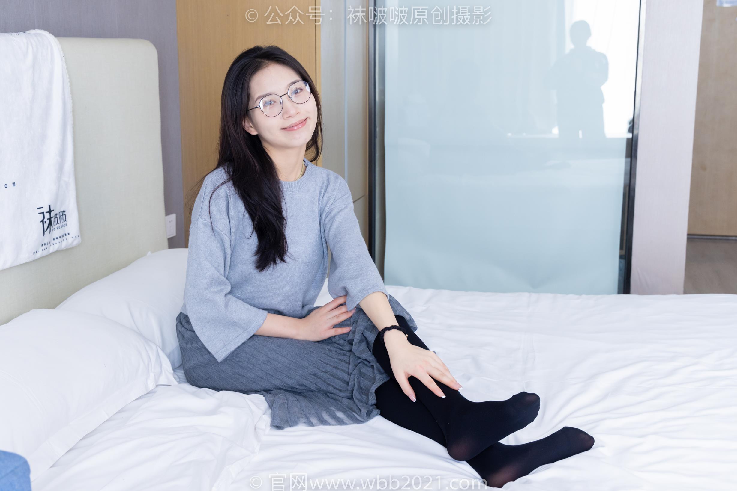 袜啵啵 358常规版 芝士平底鞋板鞋肉丝厚黑丝[150P/1V/4.22G]插图6