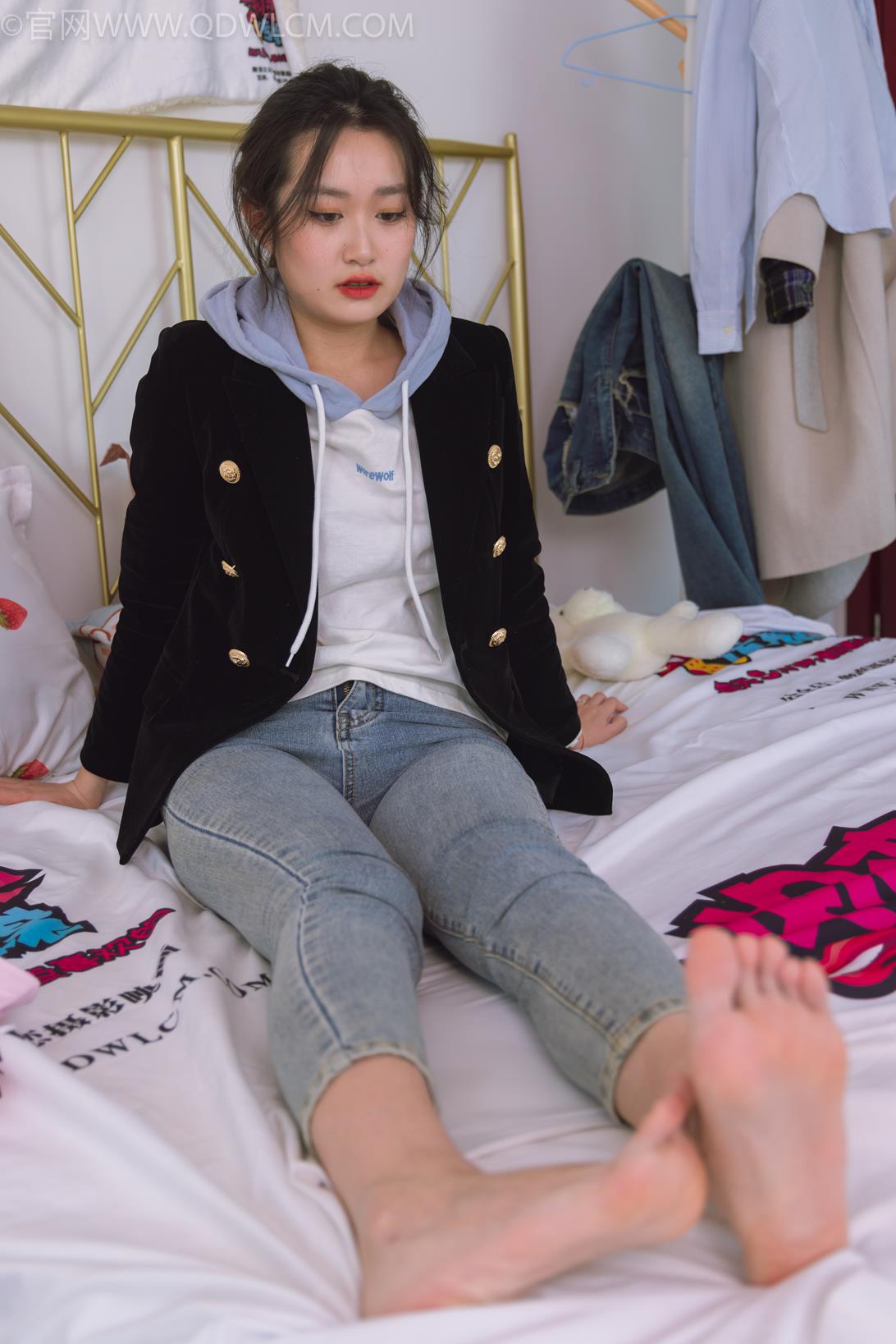 勿恋传媒 积分兑换 038期 小敏长筒靴粉色棉袜脚[150P/1V/4.87GB]插图5