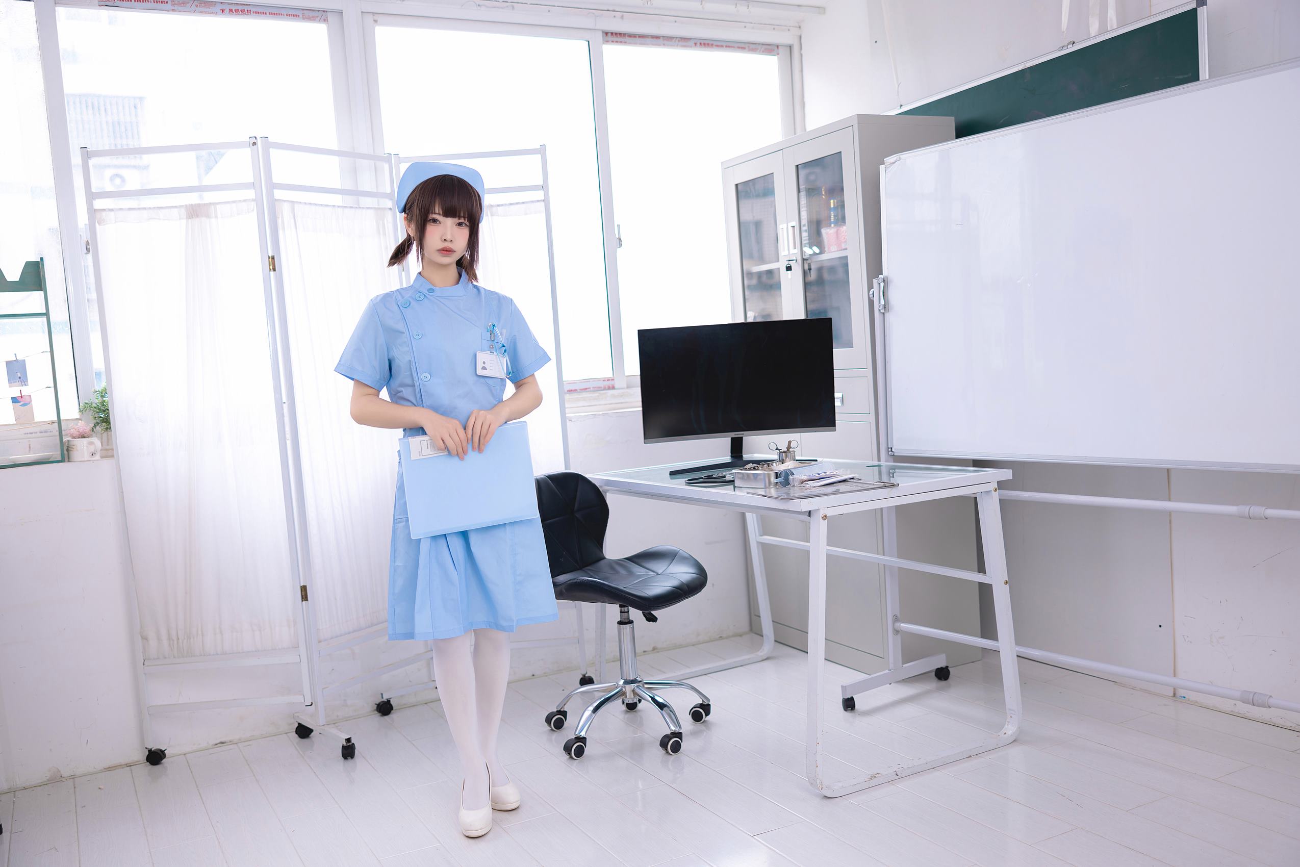 十万珍吱伏特 – 护理实习生[125P/1.11GB]插图1