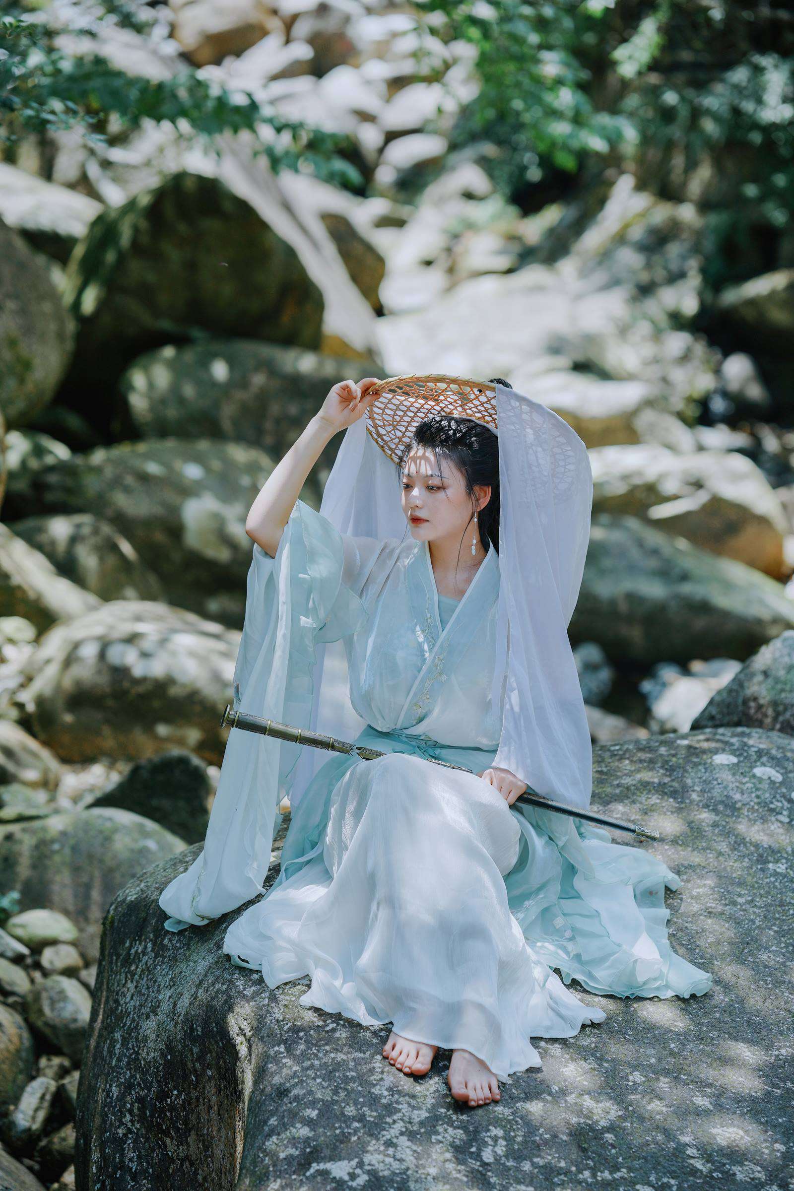 [YITUYU艺图语]2022.10.23 少年侠气 椰子[21+1P/338MB]插图1