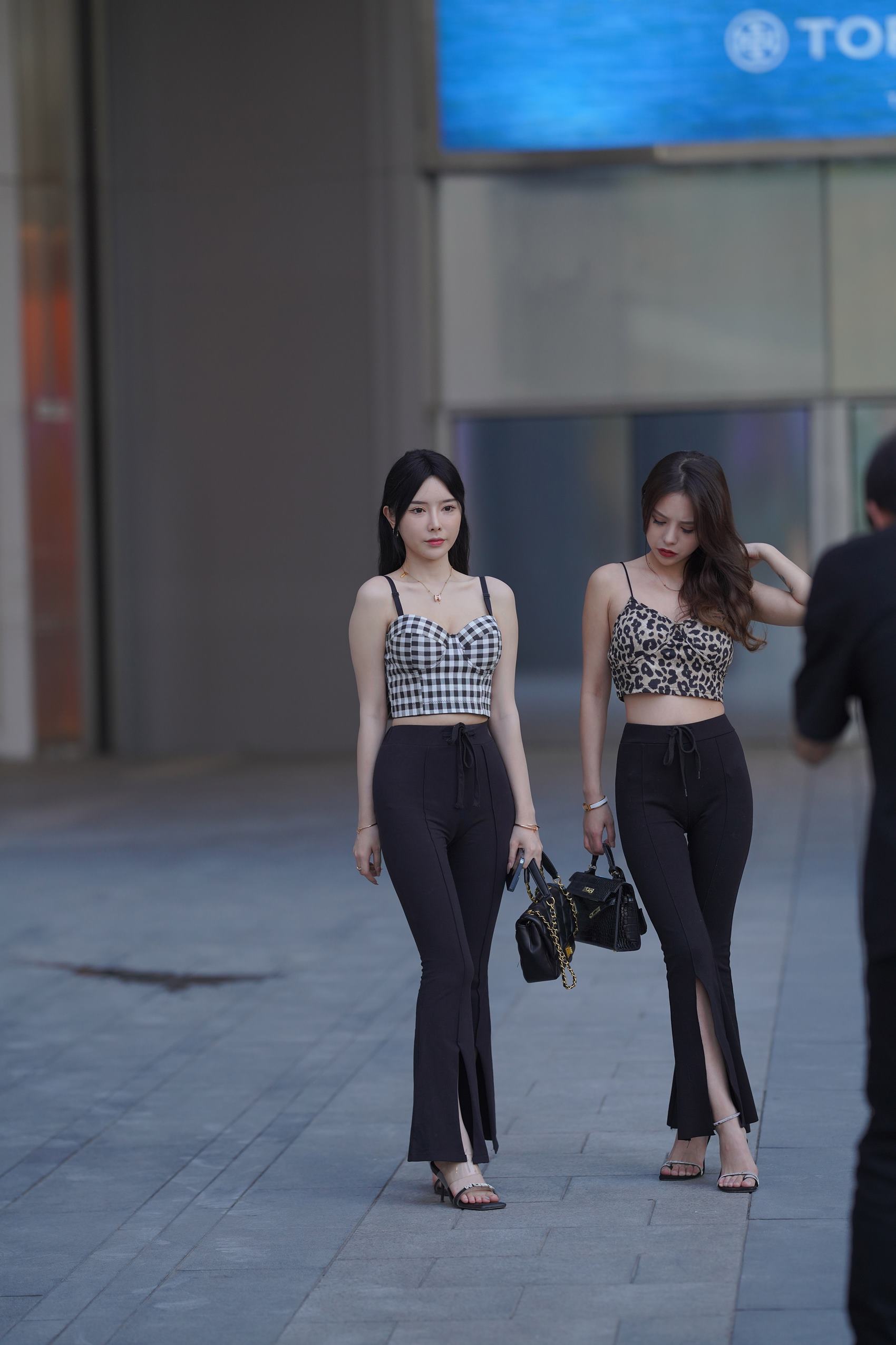 精选街拍作品 NO.2727 简约黑裤[128P/372MB]插图2