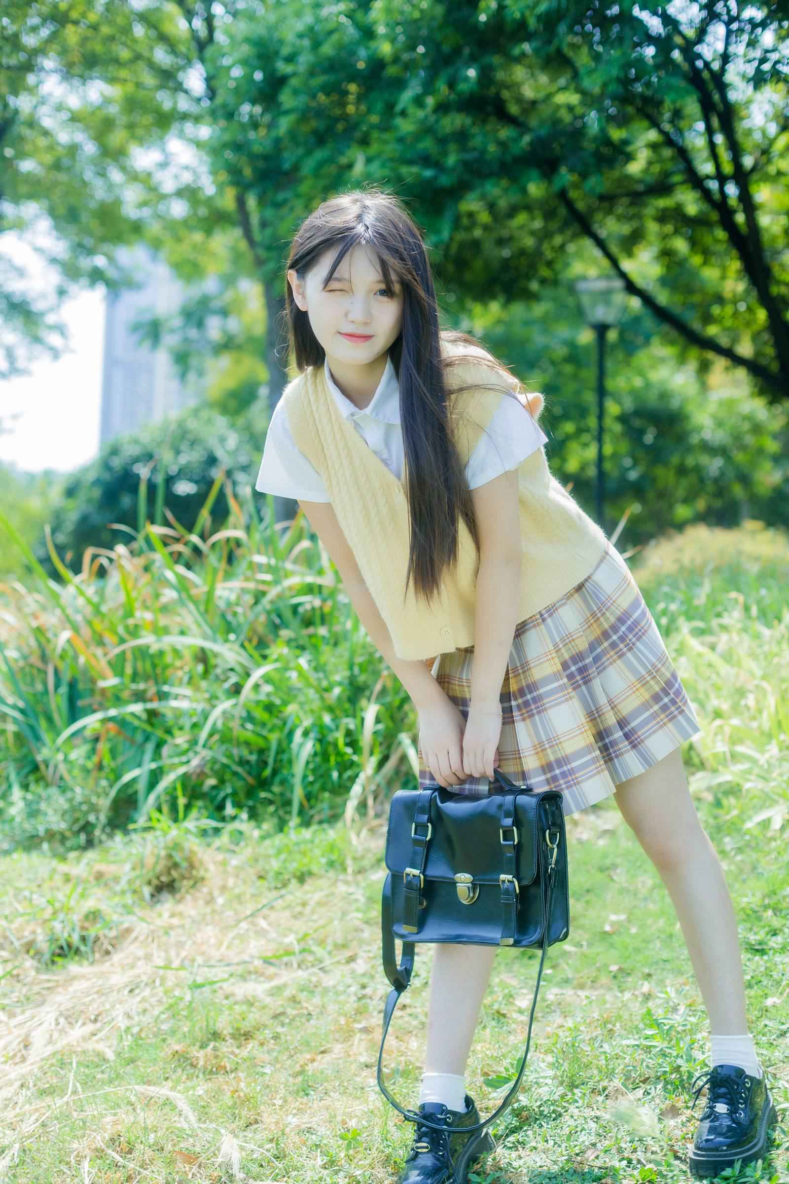 [YITUYU艺图语]2022.10.19 秋的来临 小谌[28+1P/260MB]插图