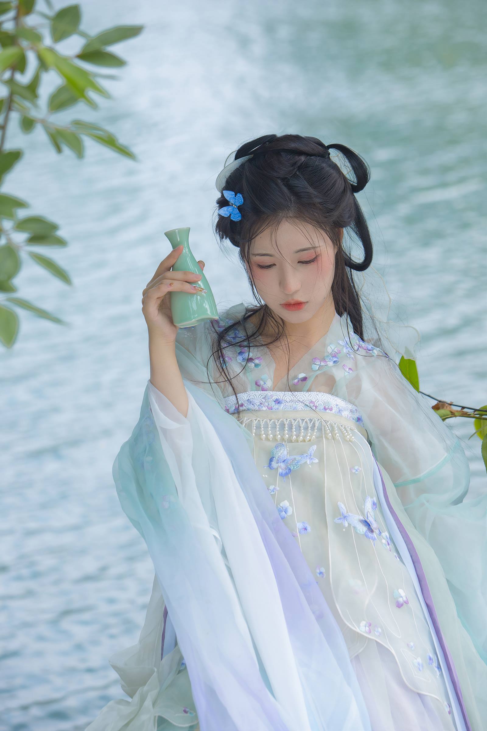 [YITUYU艺图语]2022.10.17 惊鸿客 努力搬砖的双翮[21+1P/341MB]插图2